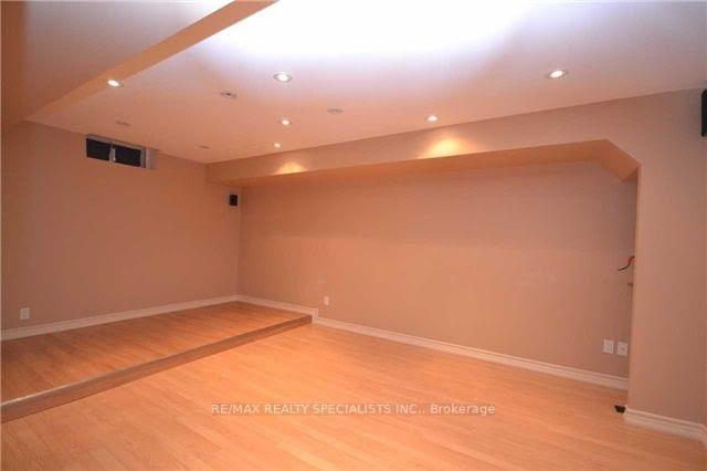 Photo 10 of 79 Gray Park Drive, Caledon, Bolton West — HOMEH
