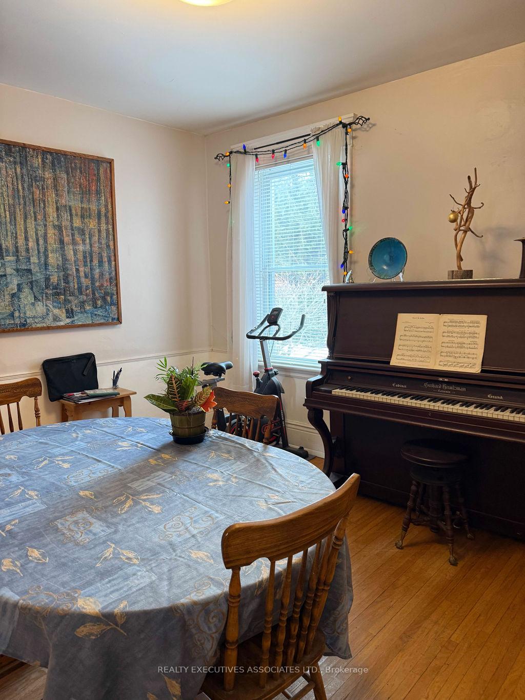 Photo 6 of 476 Bolivar Street, Peterborough, Town Ward 3 — HOMEH