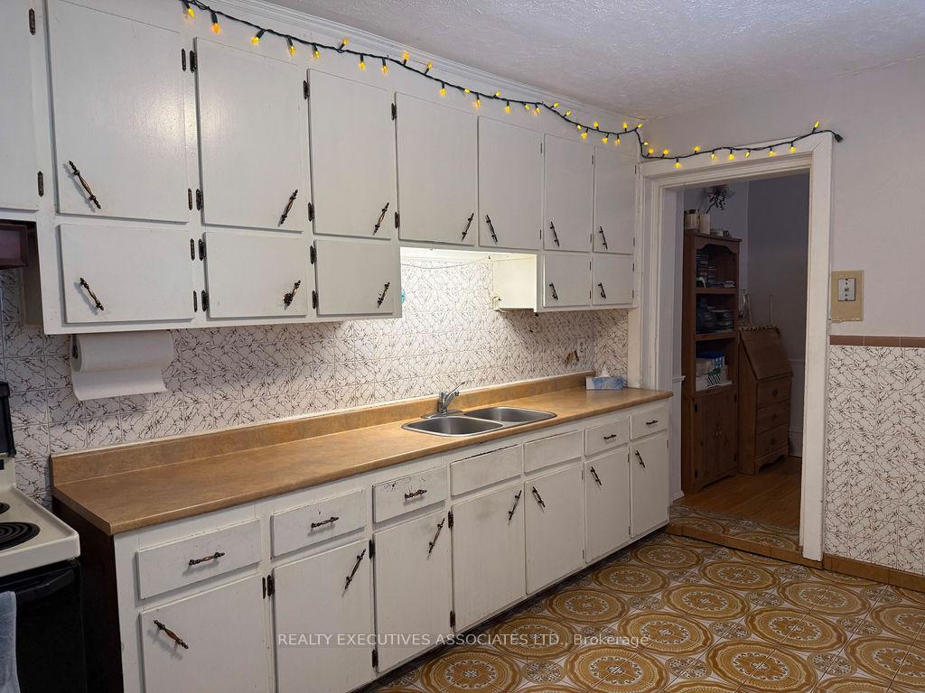 Photo 7 of 476 Bolivar Street, Peterborough, Town Ward 3 — HOMEH