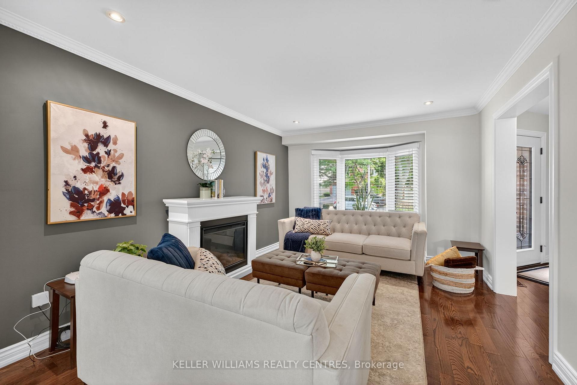 Photo 6 of 42 Buchanan Crescent, Aurora, Aurora Village — HOMEH