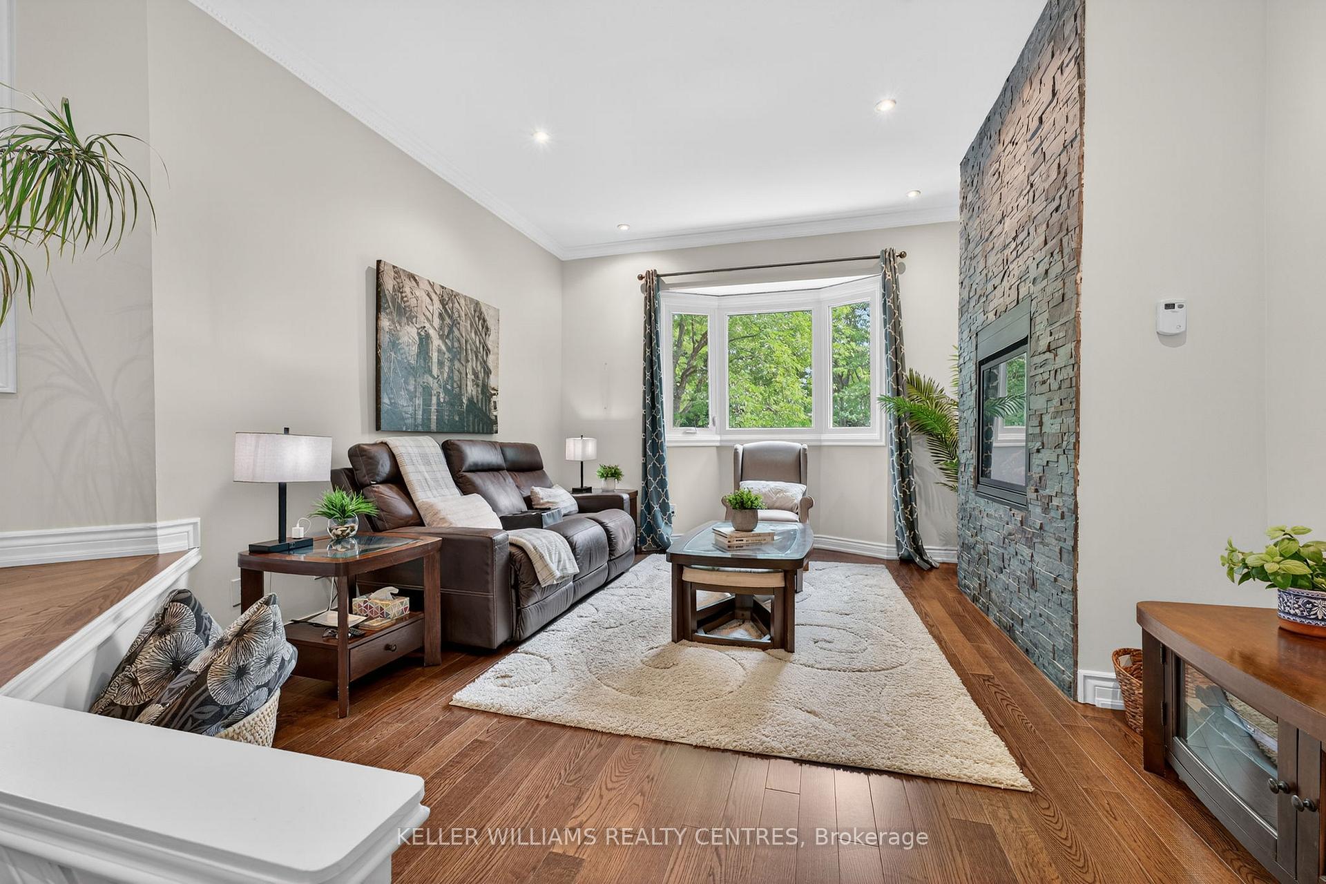 Photo 20 of 42 Buchanan Crescent, Aurora, Aurora Village — HOMEH