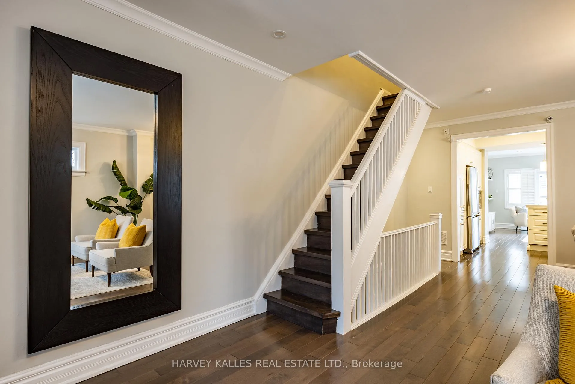 Photo 3 of 253 Broadway Avenue, Toronto, Mount Pleasant East — HOMEH