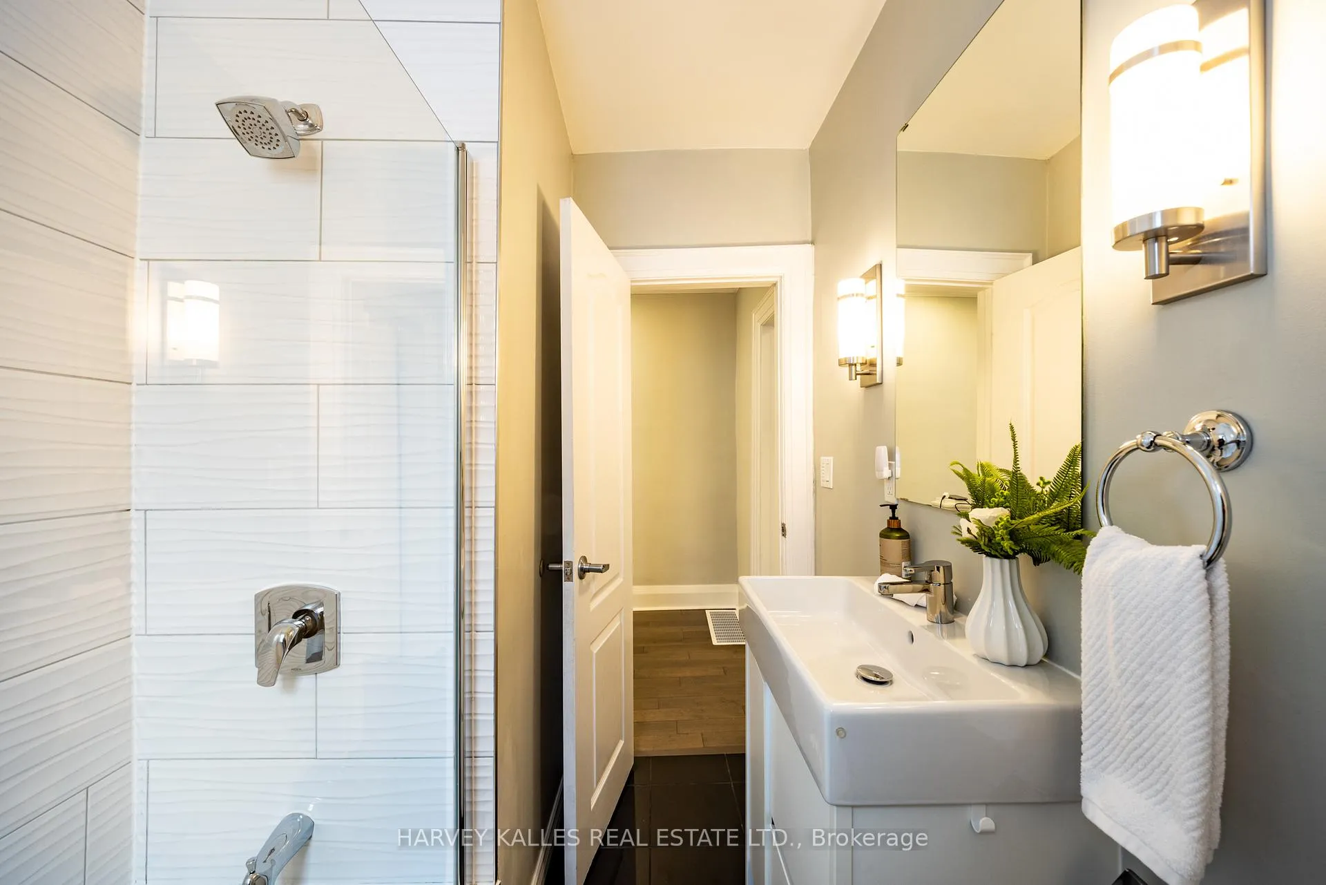 Photo 35 of 253 Broadway Avenue, Toronto, Mount Pleasant East — HOMEH