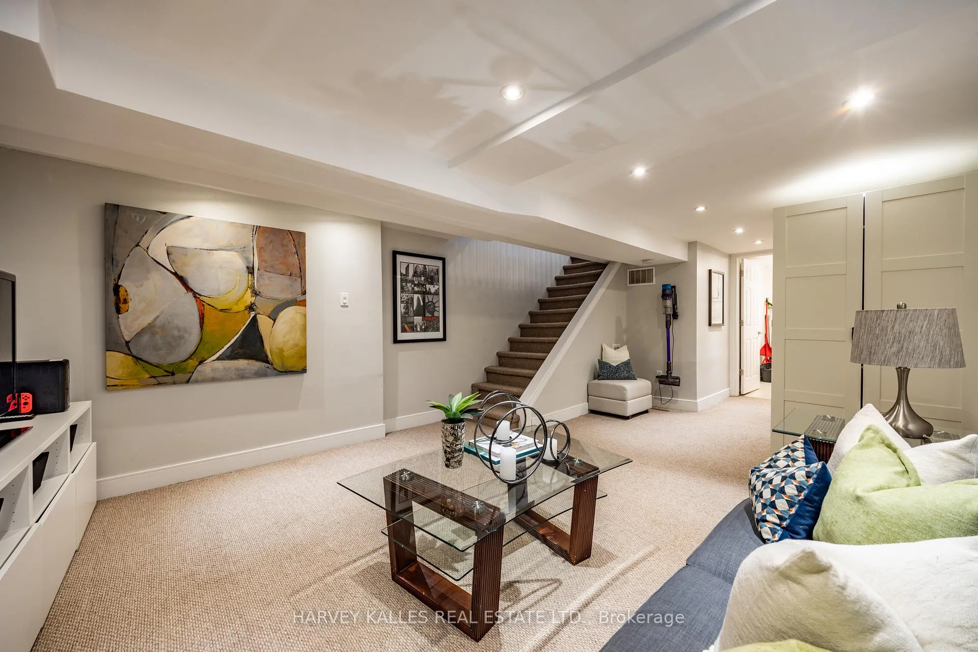 Photo 40 of 253 Broadway Avenue, Toronto, Mount Pleasant East — HOMEH
