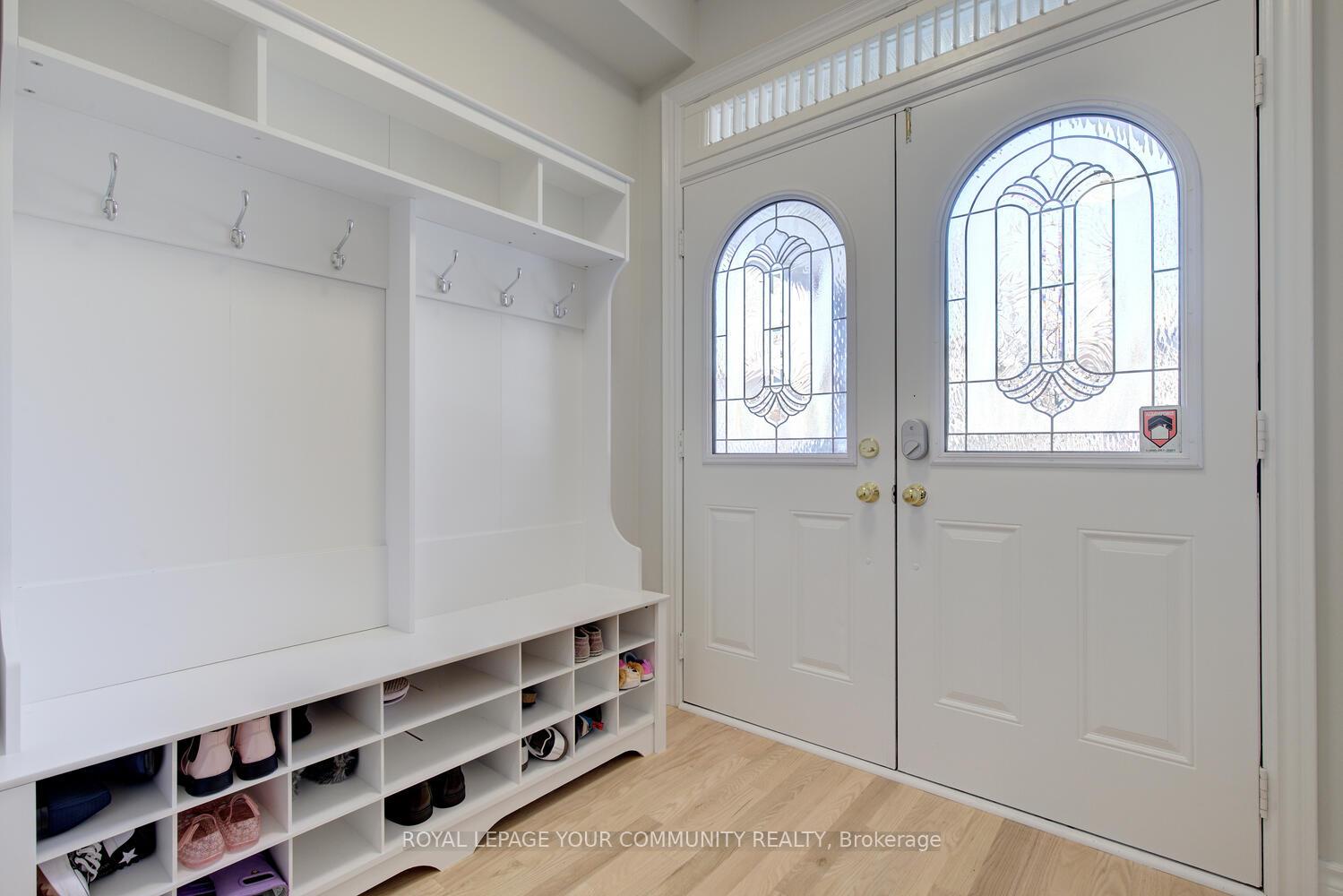 Photo 4 of 164 Chayna Crescent, Vaughan, Patterson — HOMEH