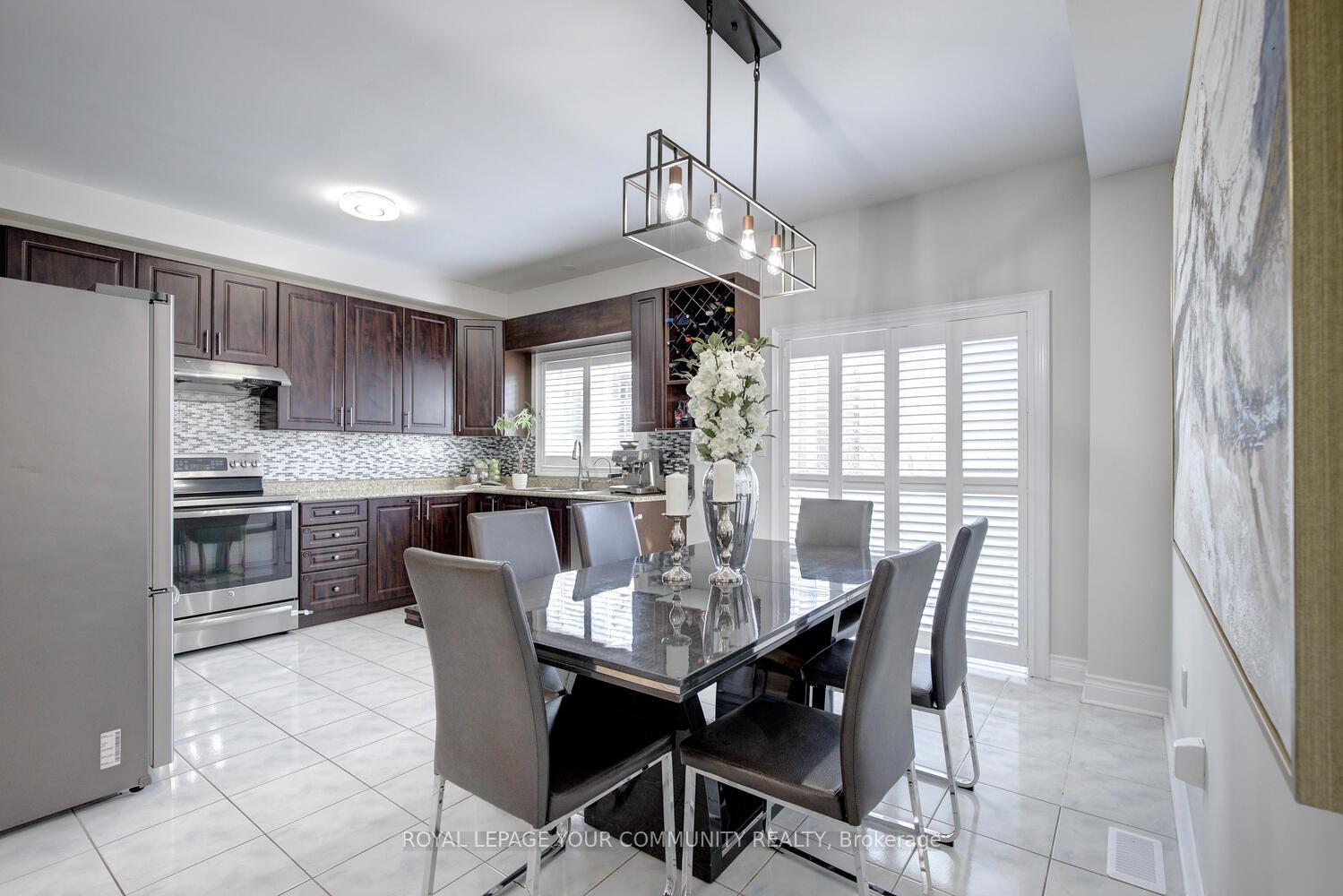 Photo 16 of 164 Chayna Crescent, Vaughan, Patterson — HOMEH
