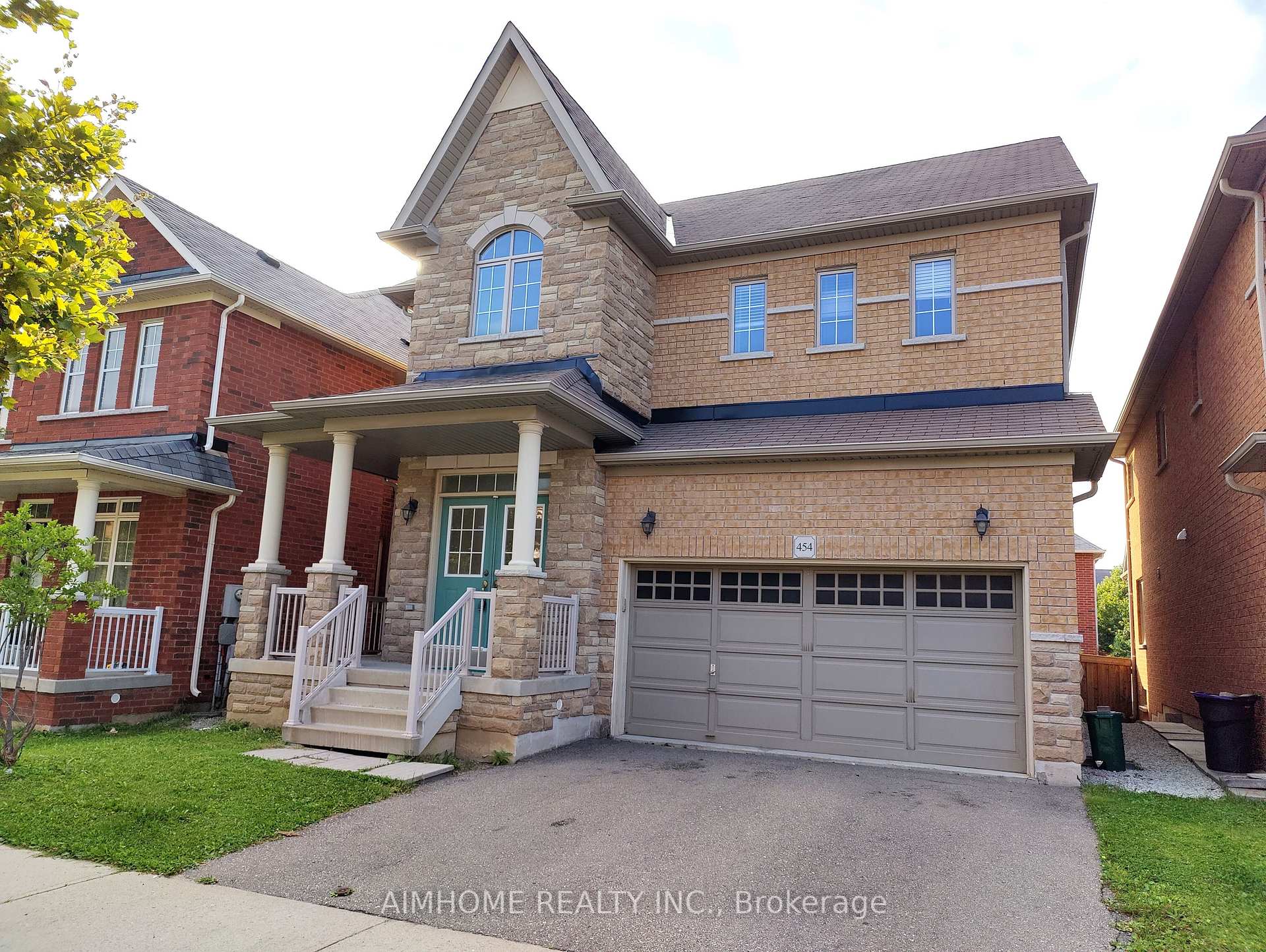 Front of 454 Harkin Place