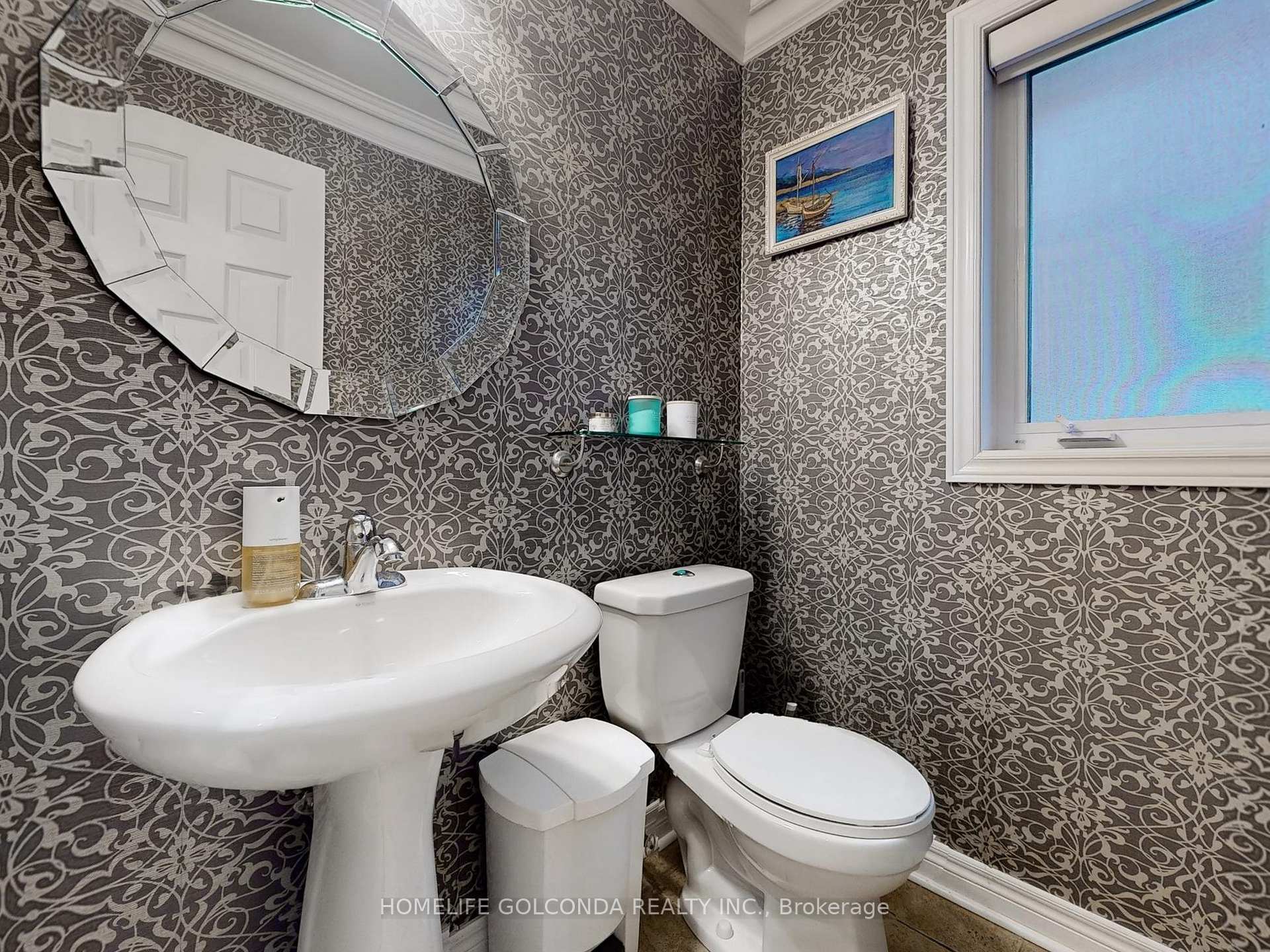 Photo 12 of 12 White Spruce Crescent, Vaughan, Patterson — HOMEH
