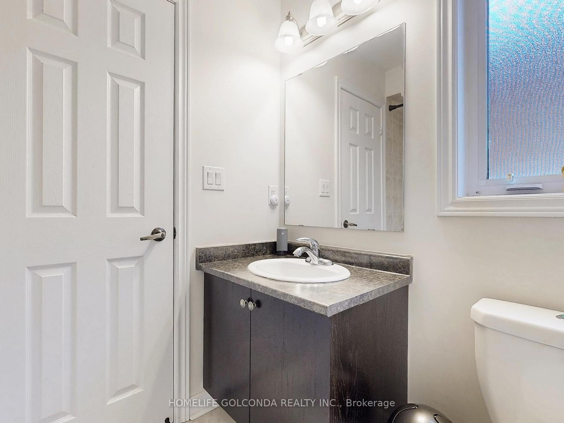 Photo 24 of 12 White Spruce Crescent, Vaughan, Patterson — HOMEH