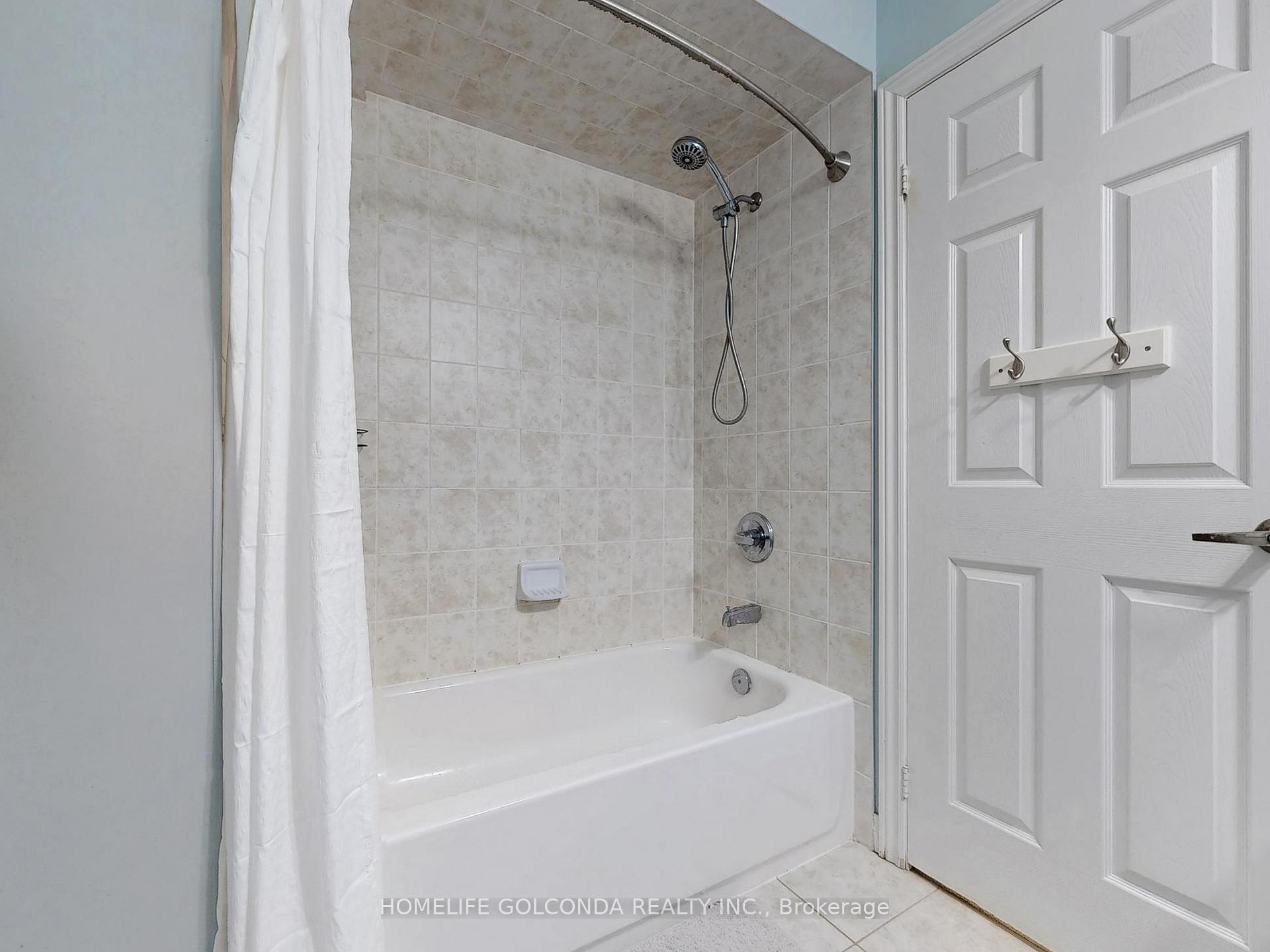 Photo 31 of 12 White Spruce Crescent, Vaughan, Patterson — HOMEH