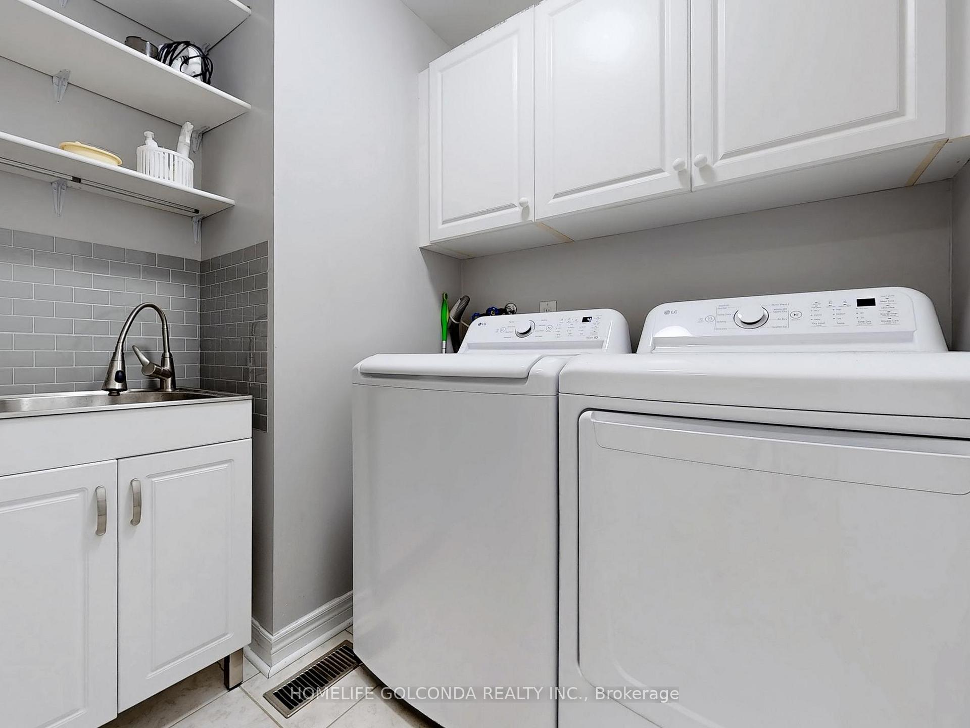 Photo 32 of 12 White Spruce Crescent, Vaughan, Patterson — HOMEH