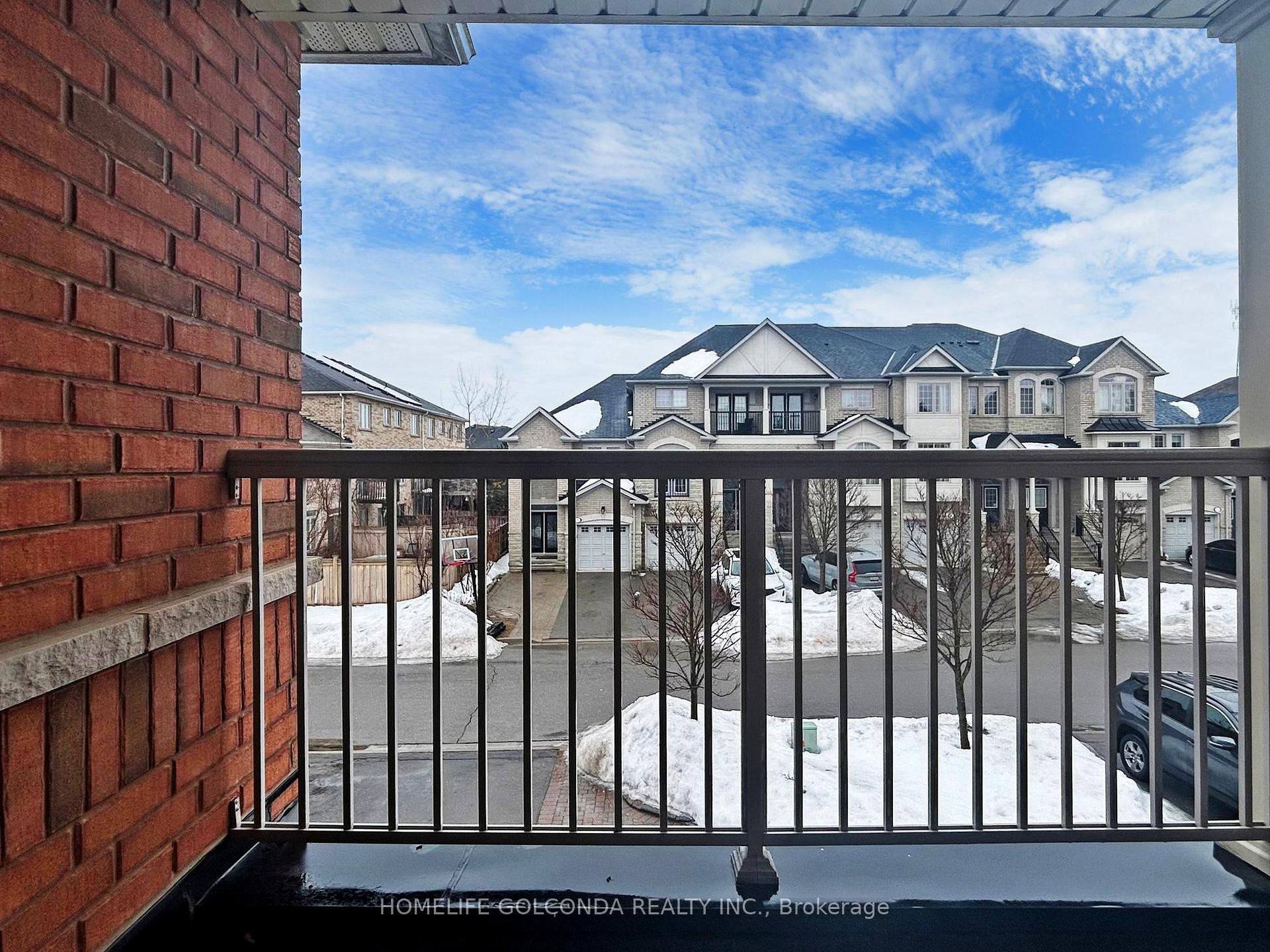 Photo 39 of 12 White Spruce Crescent, Vaughan, Patterson — HOMEH
