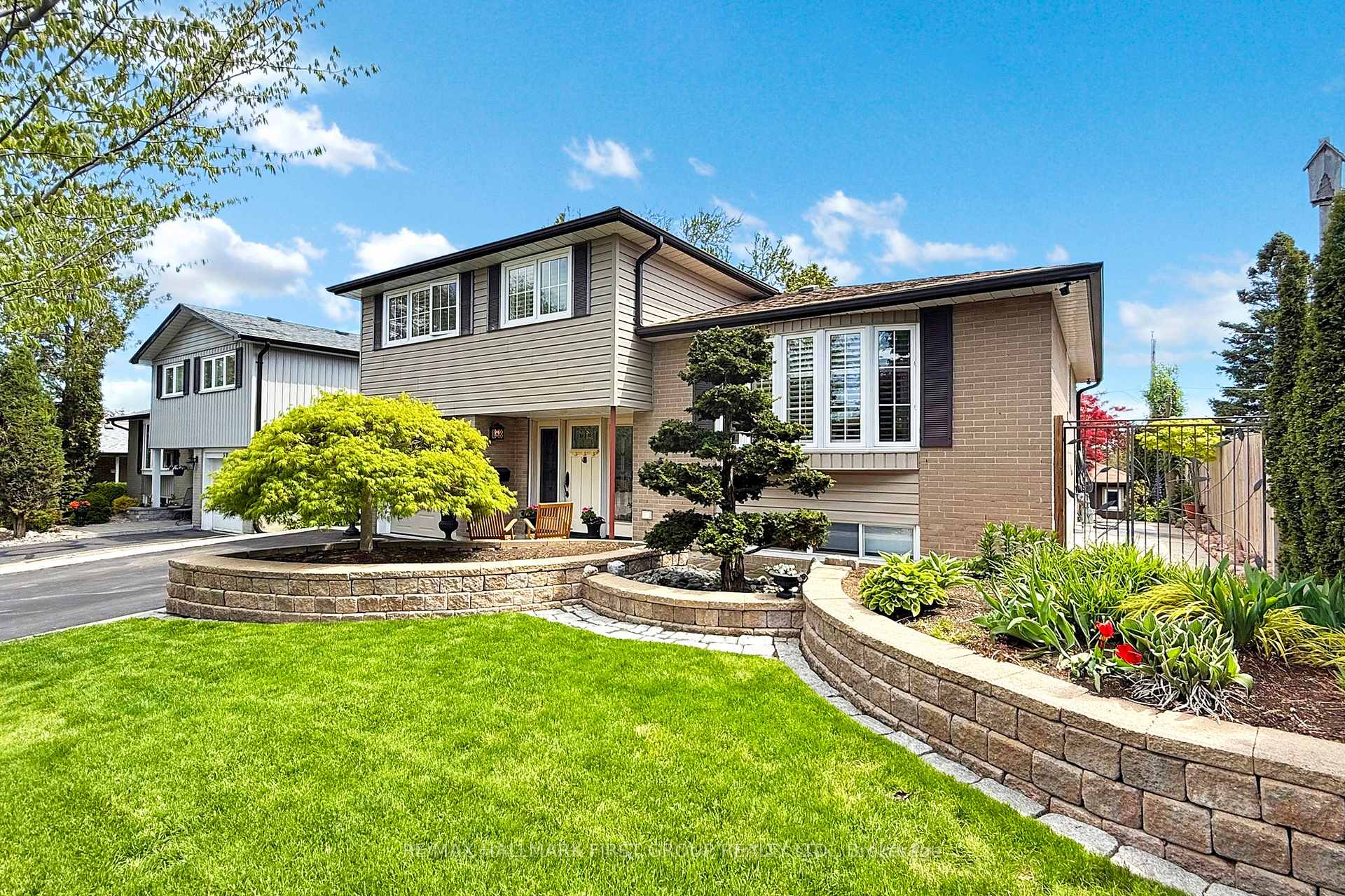 Photo 2 of 48 Crawford Drive, Ajax, South East — HOMEH