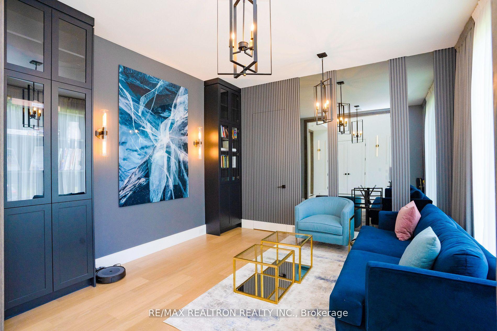 Photo 5 of 17 Malaren Road, Vaughan, Maple — HOMEH