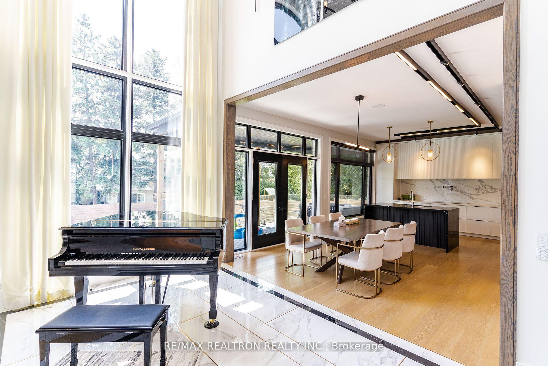 Photo 10 of 17 Malaren Road, Vaughan, Maple — HOMEH