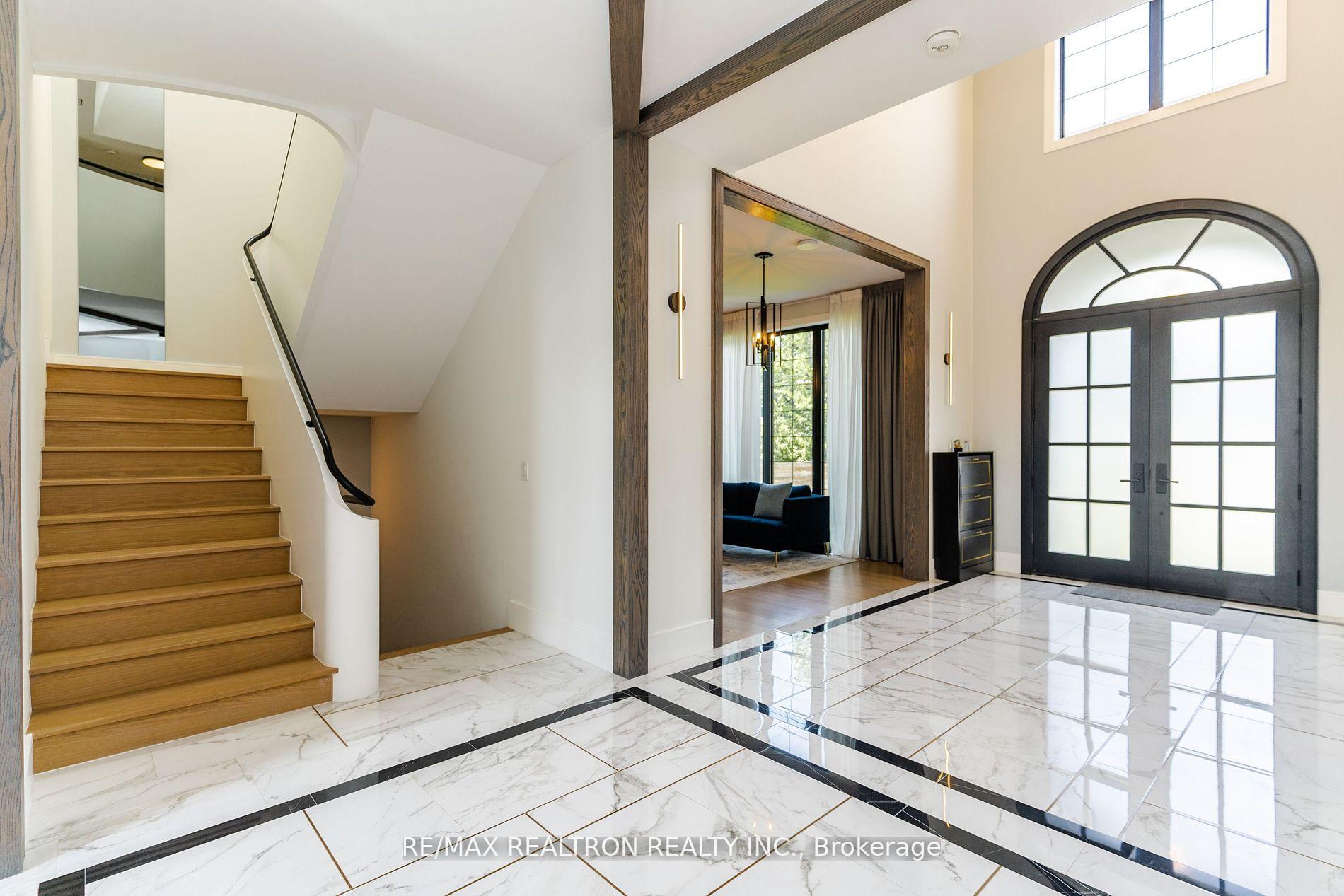 Photo 14 of 17 Malaren Road, Vaughan, Maple — HOMEH
