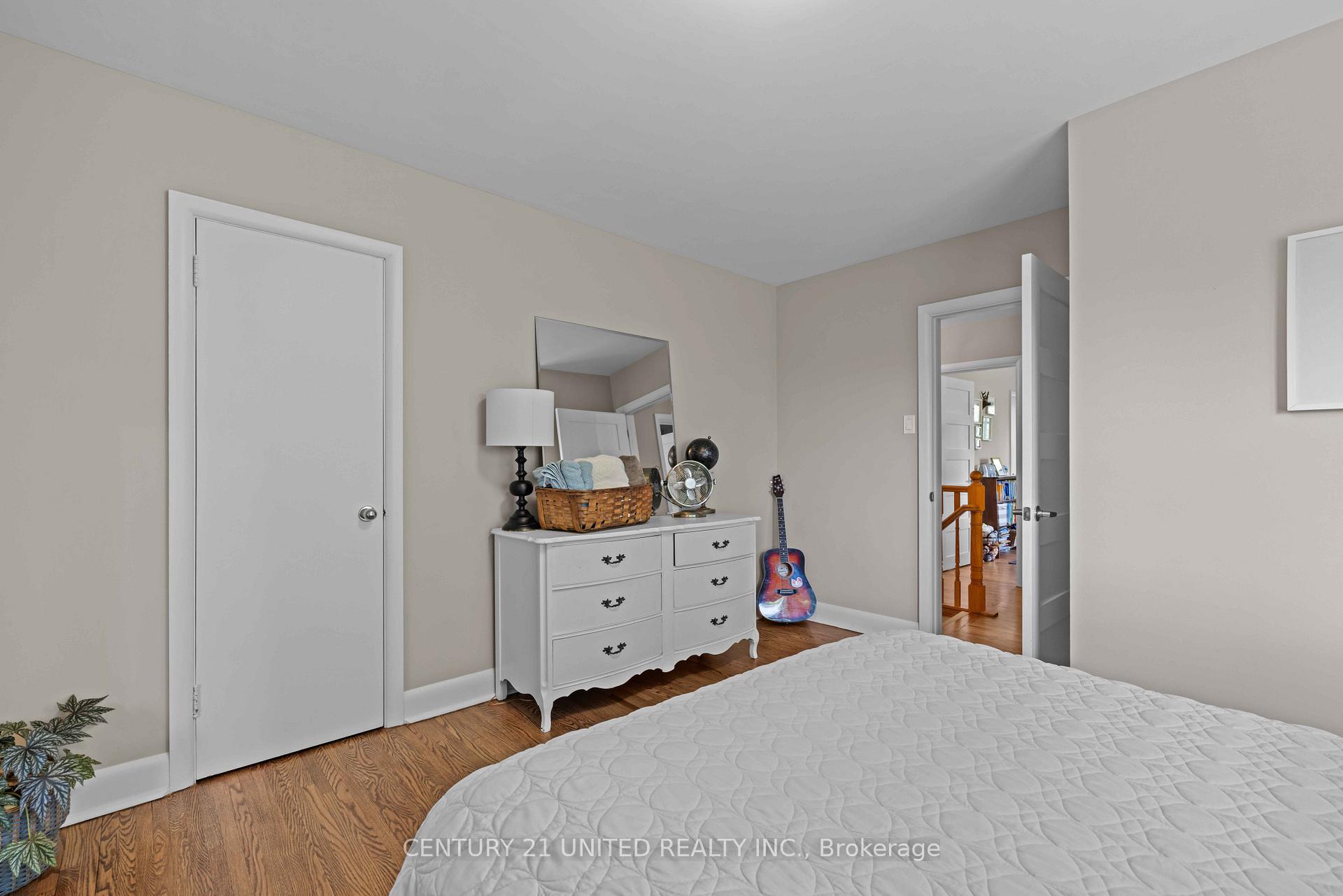 Photo 20 of 1382 Gordon Avenue, Peterborough, Town Ward 3 — HOMEH