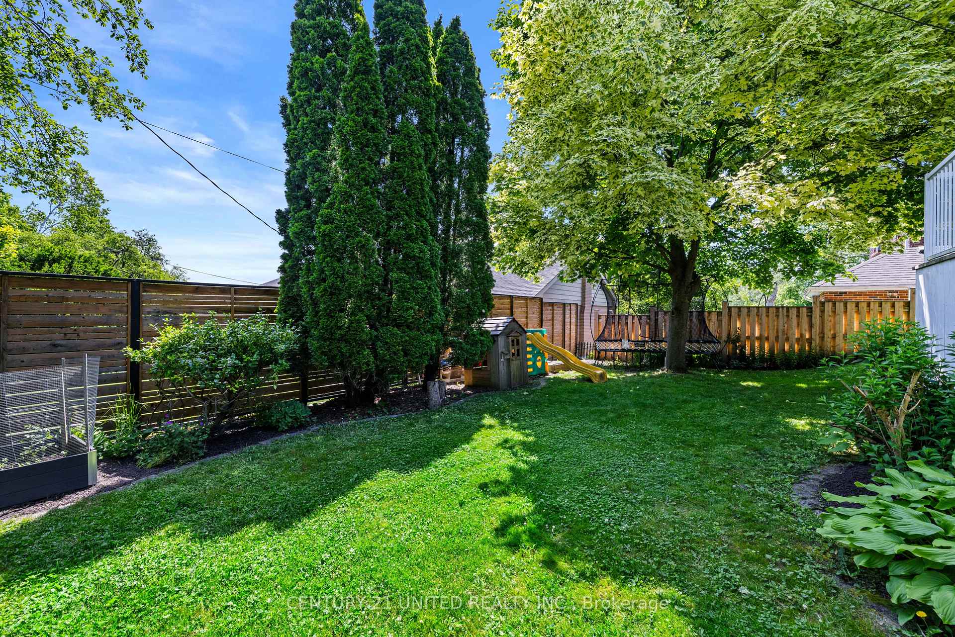 Photo 42 of 1382 Gordon Avenue, Peterborough, Town Ward 3 — HOMEH