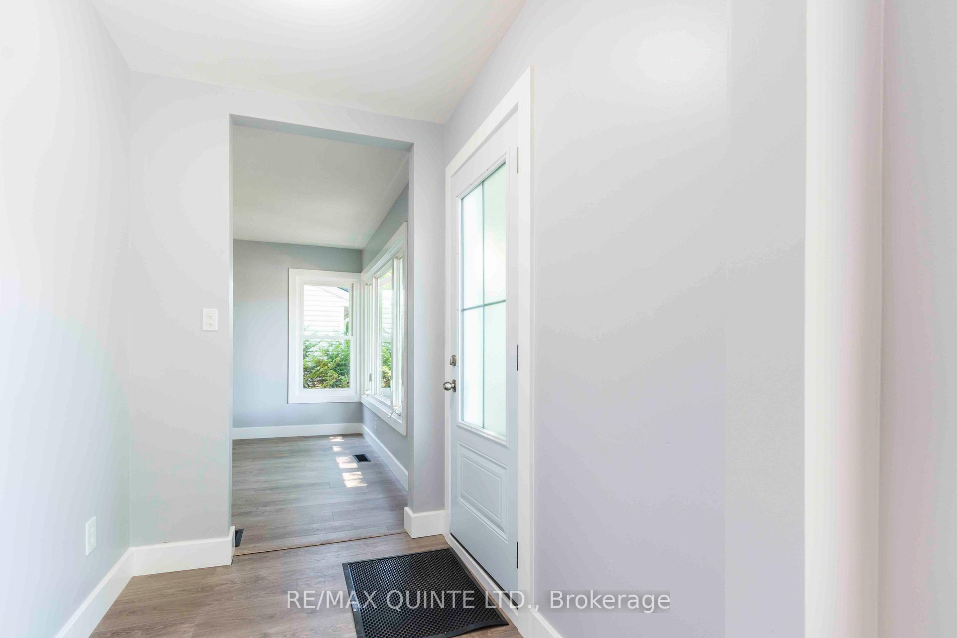 Photo 6 of 30 Southview Avenue, Belleville, Belleville Ward — HOMEH