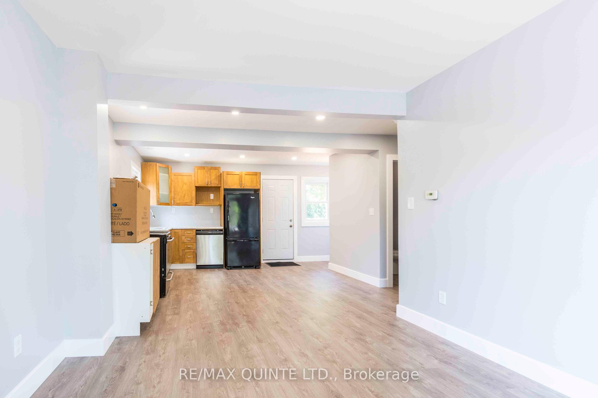Photo 5 of 30 Southview Avenue, Belleville, Belleville Ward — HOMEH