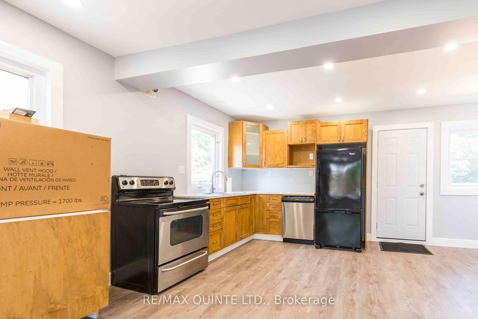 Photo 7 of 30 Southview Avenue, Belleville, Belleville Ward — HOMEH