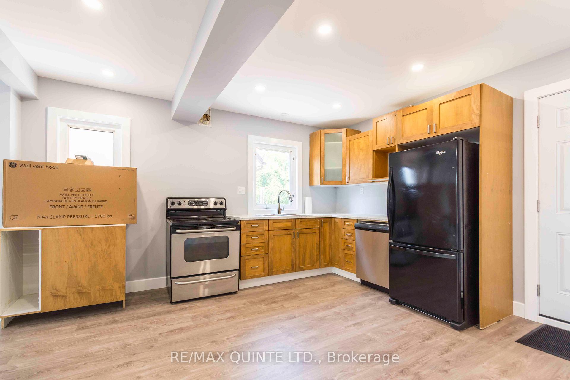Photo 9 of 30 Southview Avenue, Belleville, Belleville Ward — HOMEH