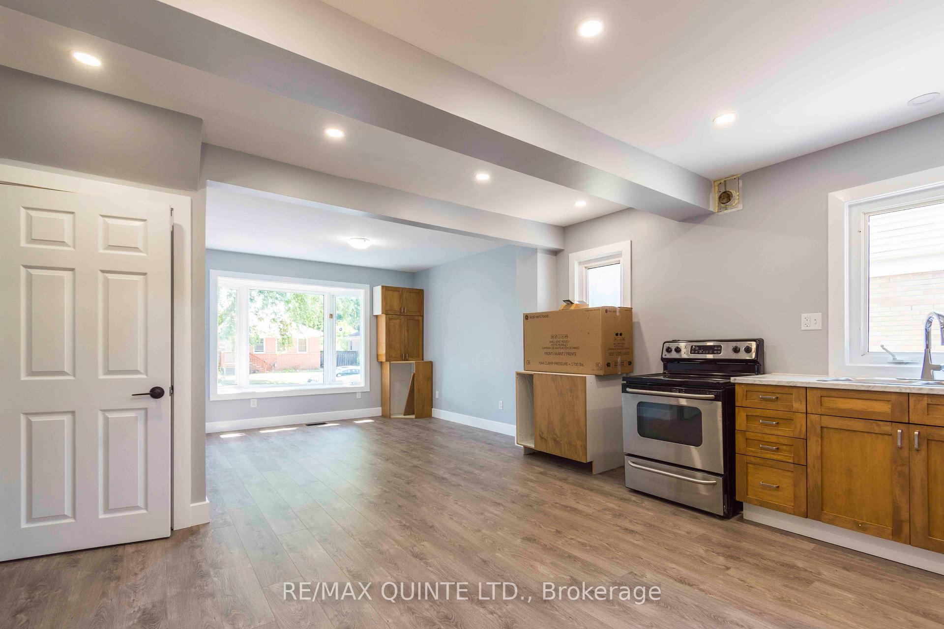 Photo 14 of 30 Southview Avenue, Belleville, Belleville Ward — HOMEH