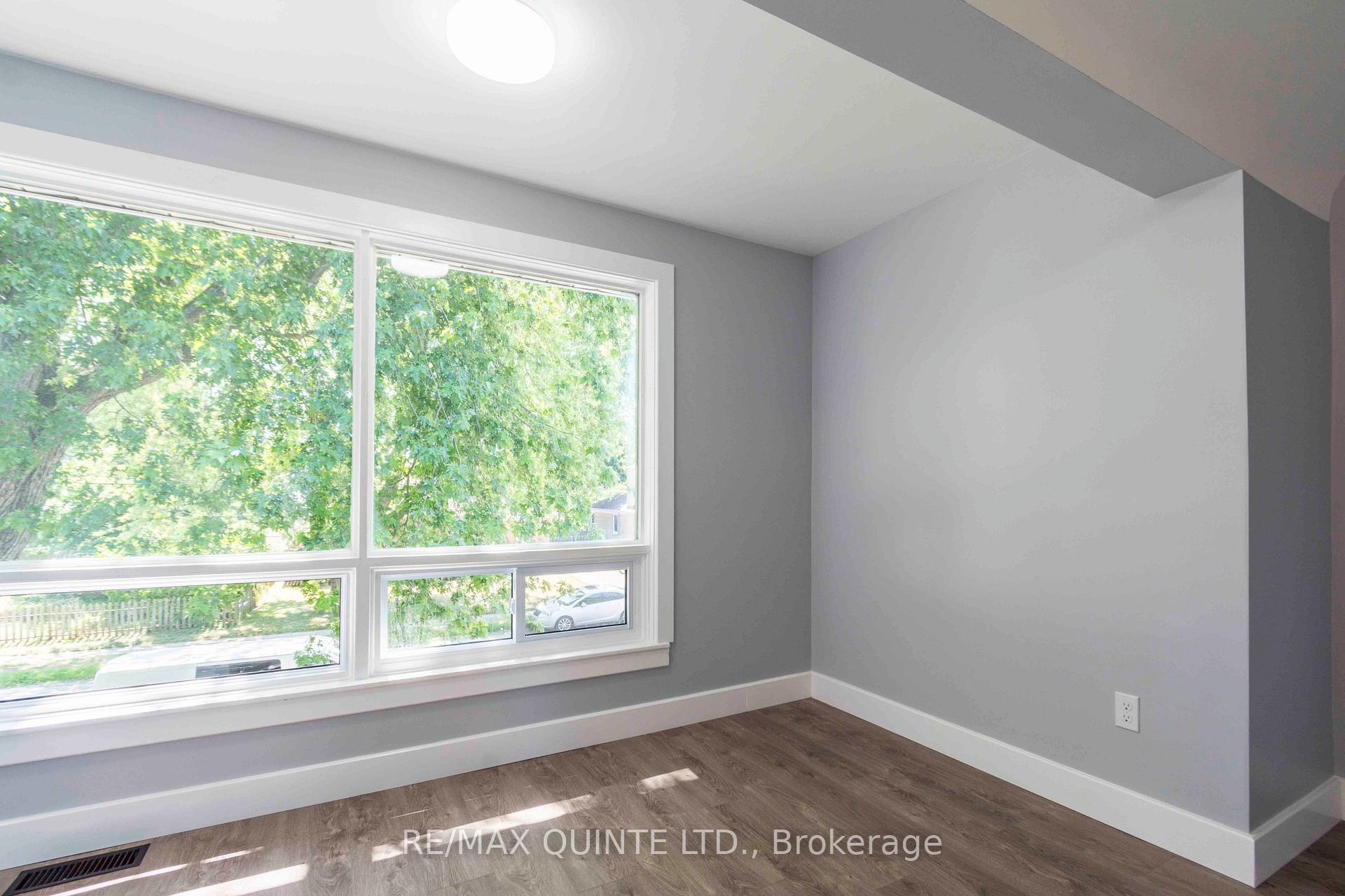 Photo 15 of 30 Southview Avenue, Belleville, Belleville Ward — HOMEH