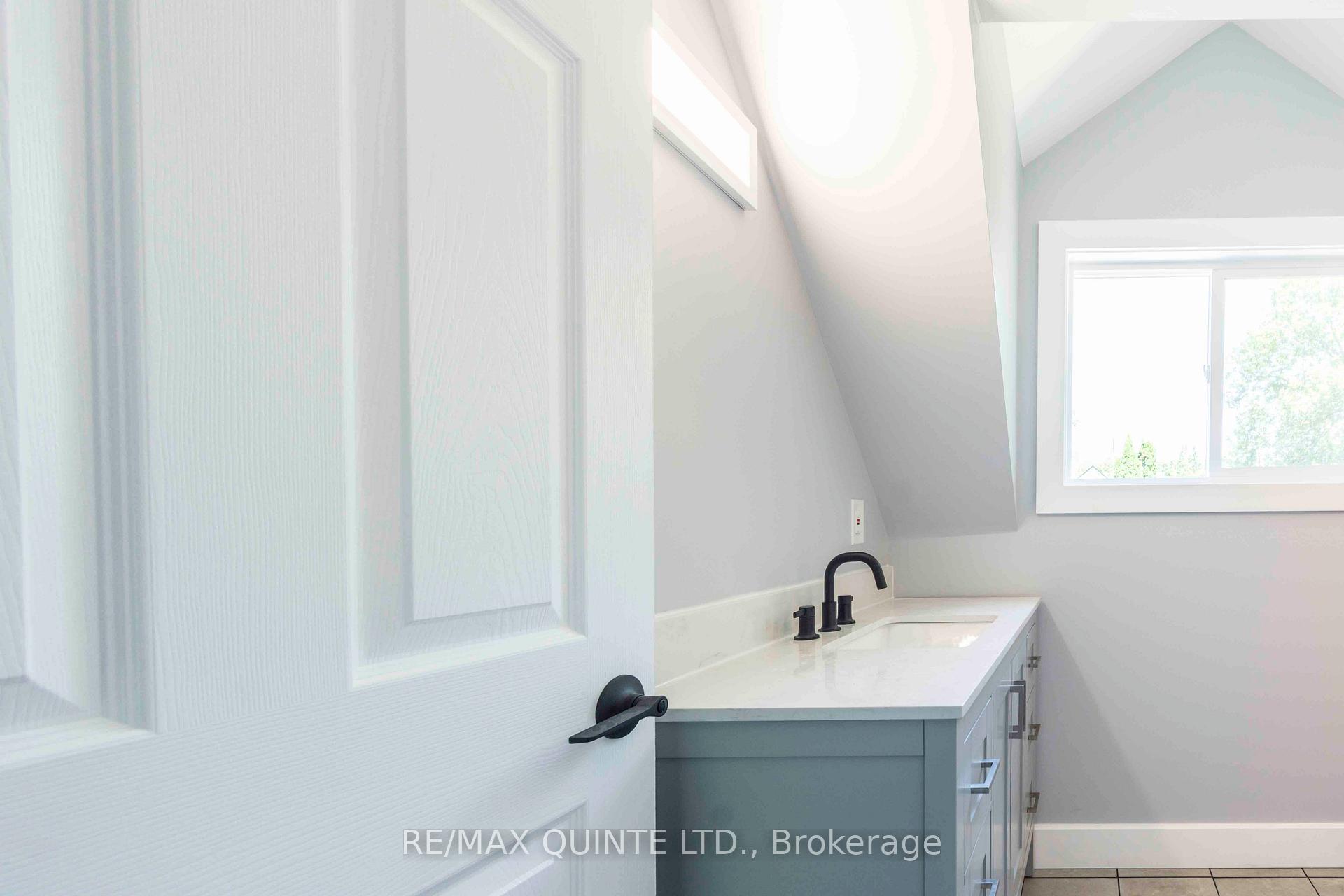 Photo 21 of 30 Southview Avenue, Belleville, Belleville Ward — HOMEH