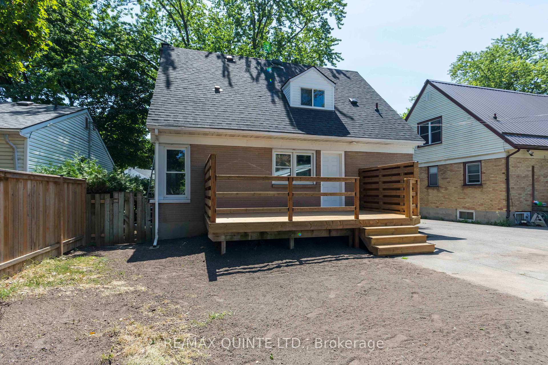 Photo 24 of 30 Southview Avenue, Belleville, Belleville Ward — HOMEH