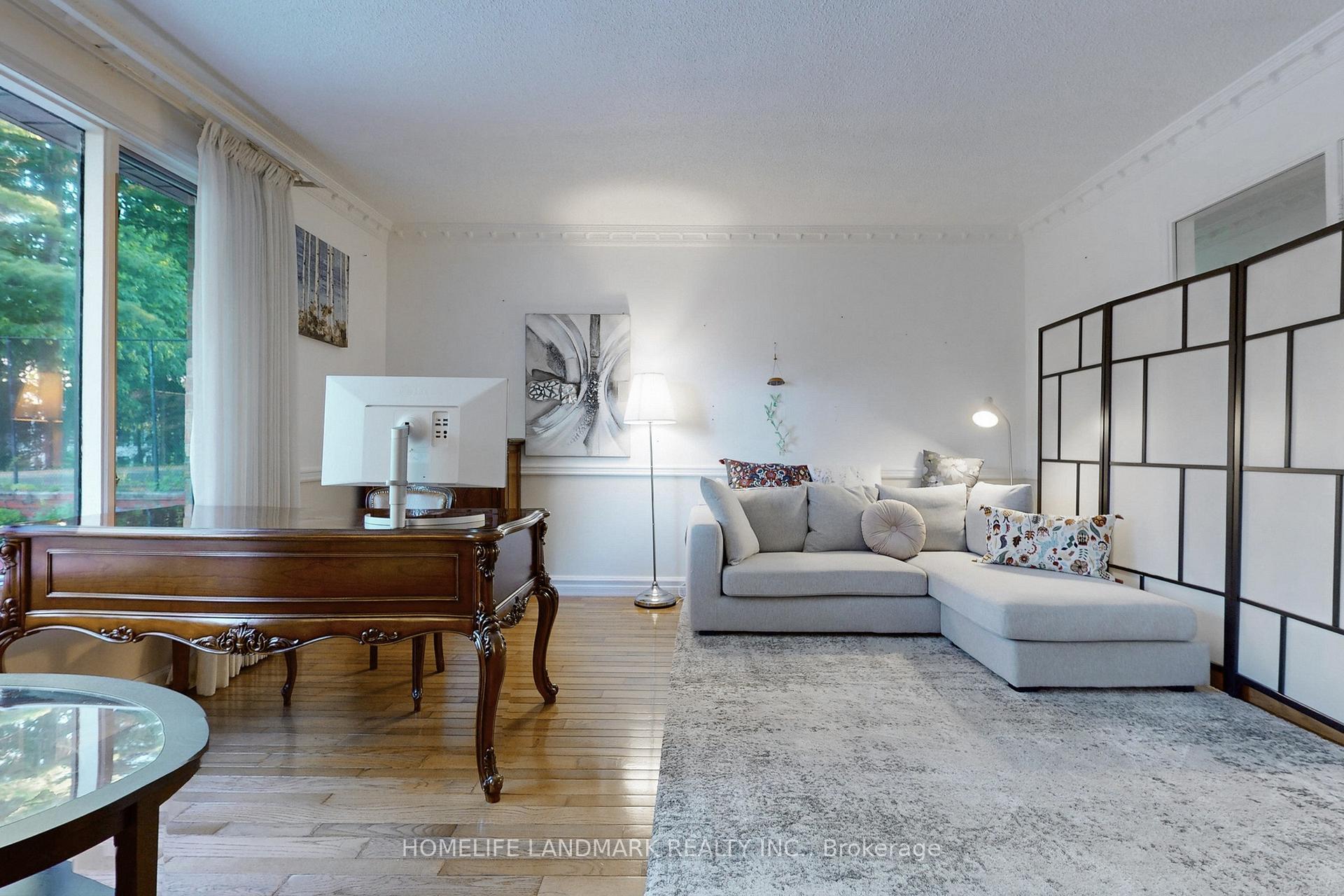 Photo 7 of 11 Marcus Court, Vaughan, Rural Vaughan — HOMEH