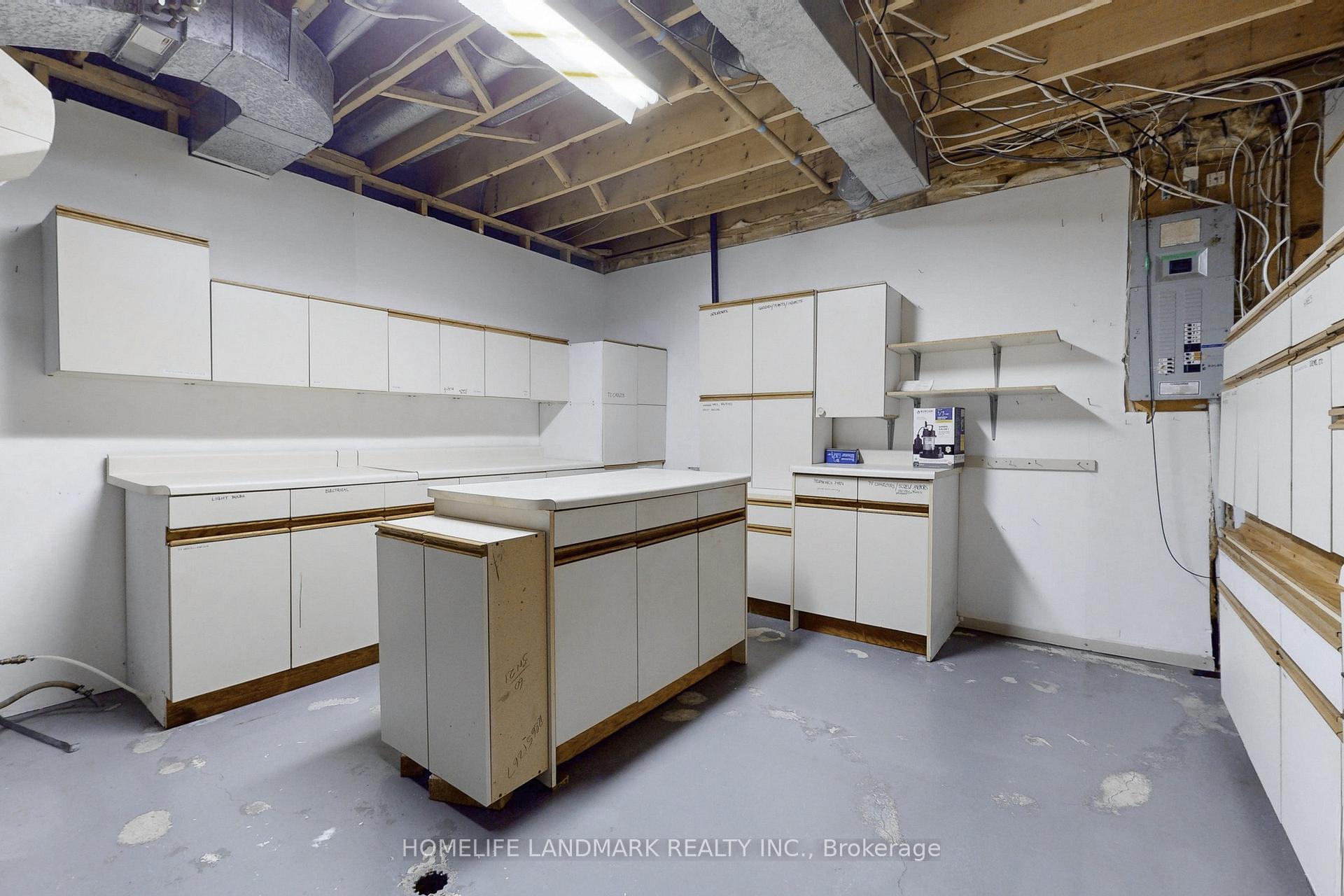 Photo 33 of 11 Marcus Court, Vaughan, Rural Vaughan — HOMEH