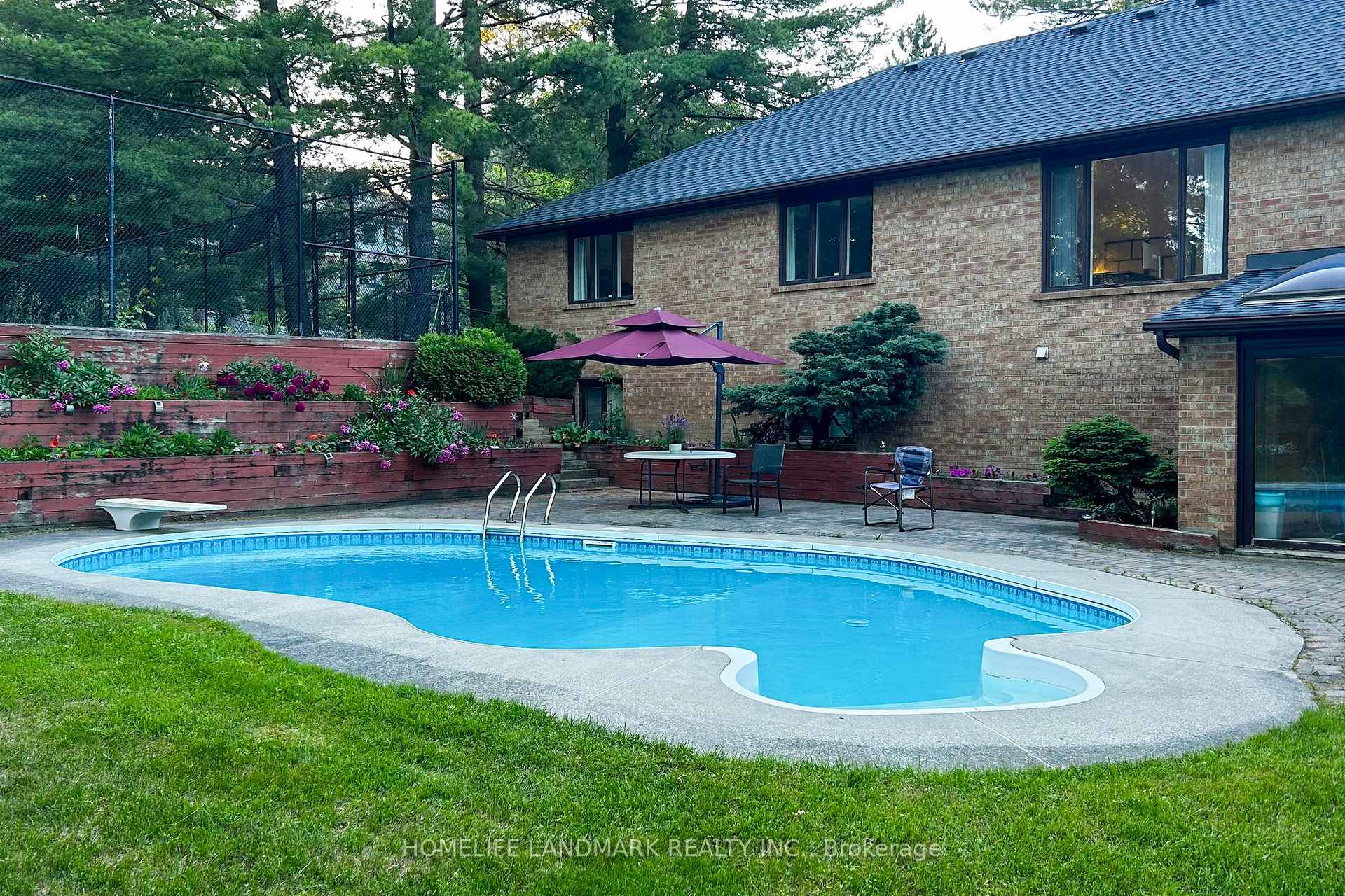 Photo 46 of 11 Marcus Court, Vaughan, Rural Vaughan — HOMEH