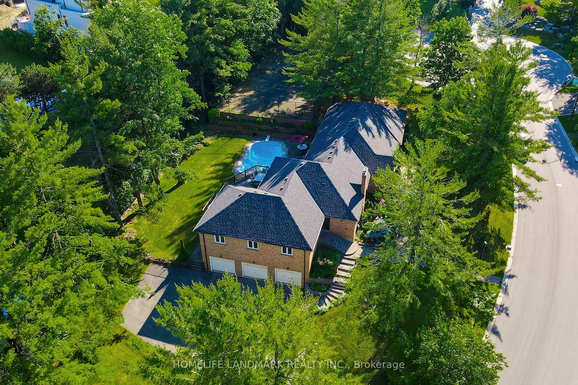 Photo 48 of 11 Marcus Court, Vaughan, Rural Vaughan — HOMEH