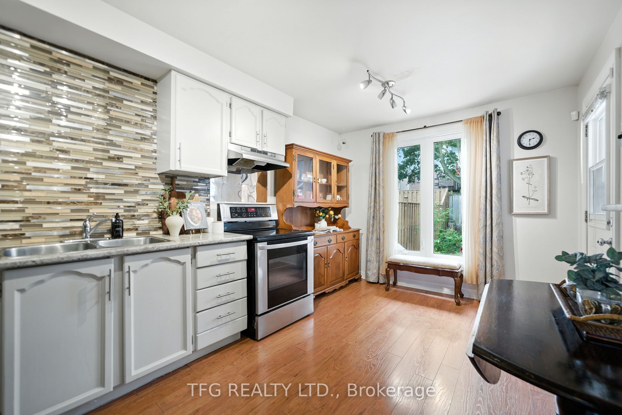 Photo 37 of 1321 Cherrydown Drive, Oshawa, Donevan — HOMEH