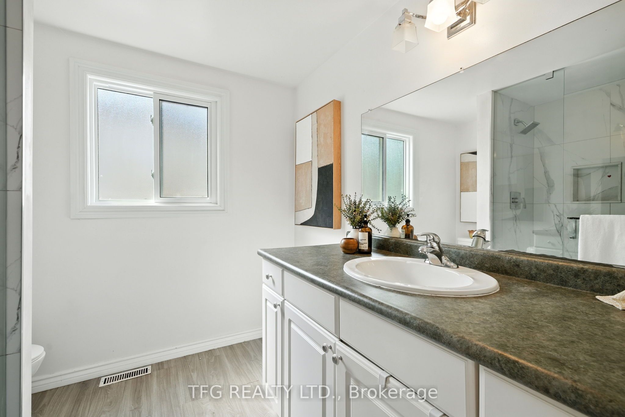 Photo 49 of 1321 Cherrydown Drive, Oshawa, Donevan — HOMEH