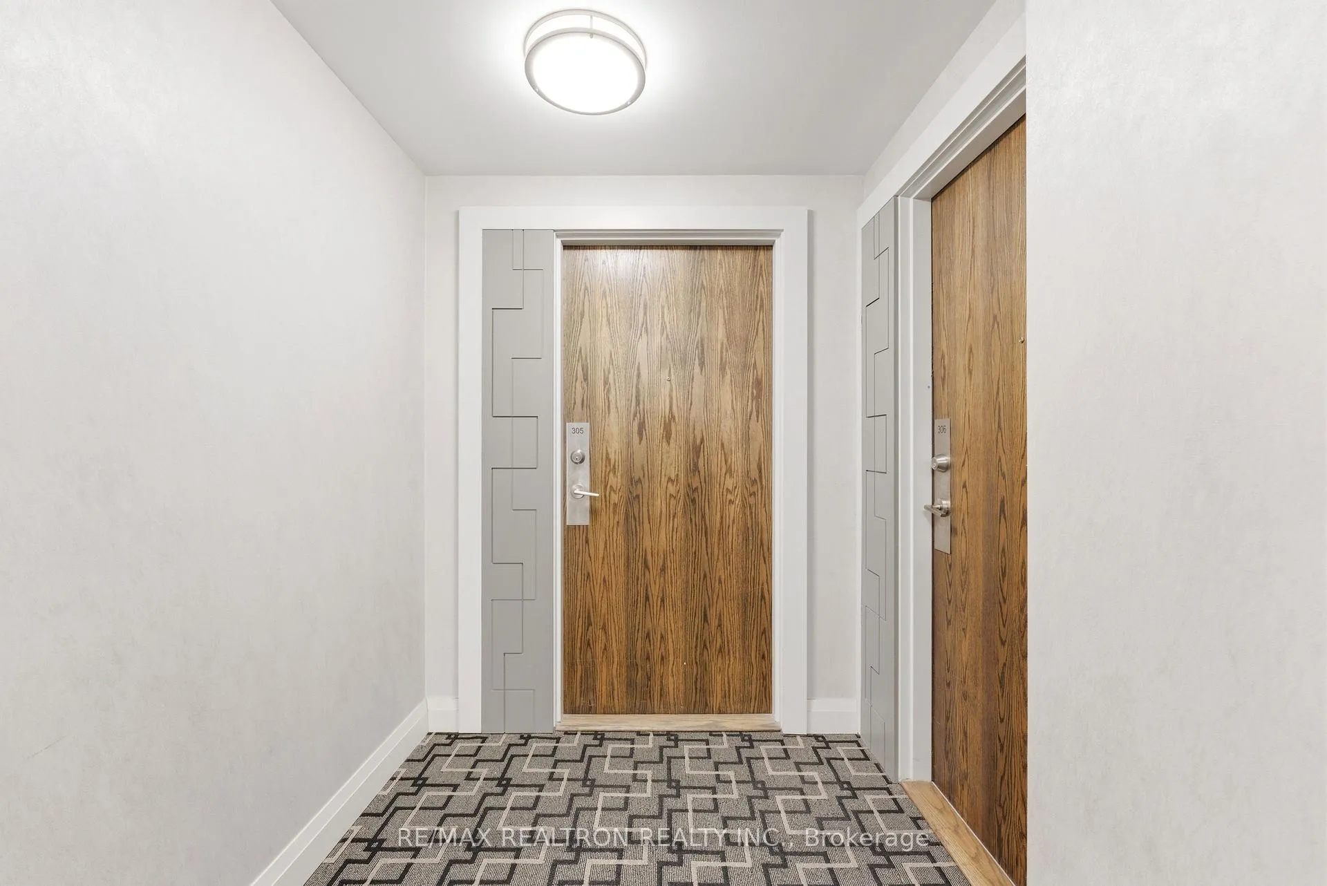 Photo 4 of Unit 305, 99 Eagle Rock Way, Vaughan, Rural Vaughan — HOMEH