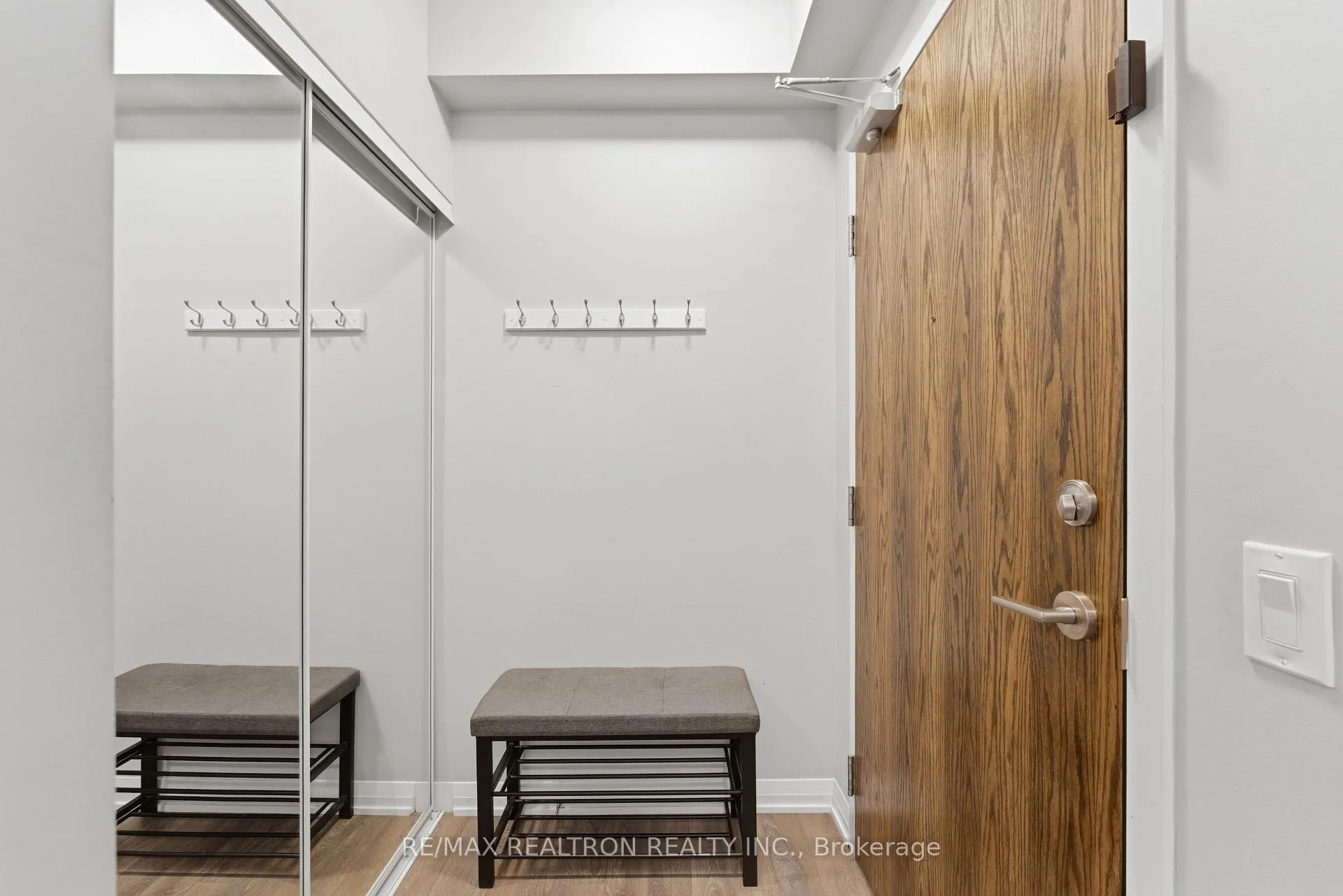 Photo 5 of Unit 305, 99 Eagle Rock Way, Vaughan, Rural Vaughan — HOMEH