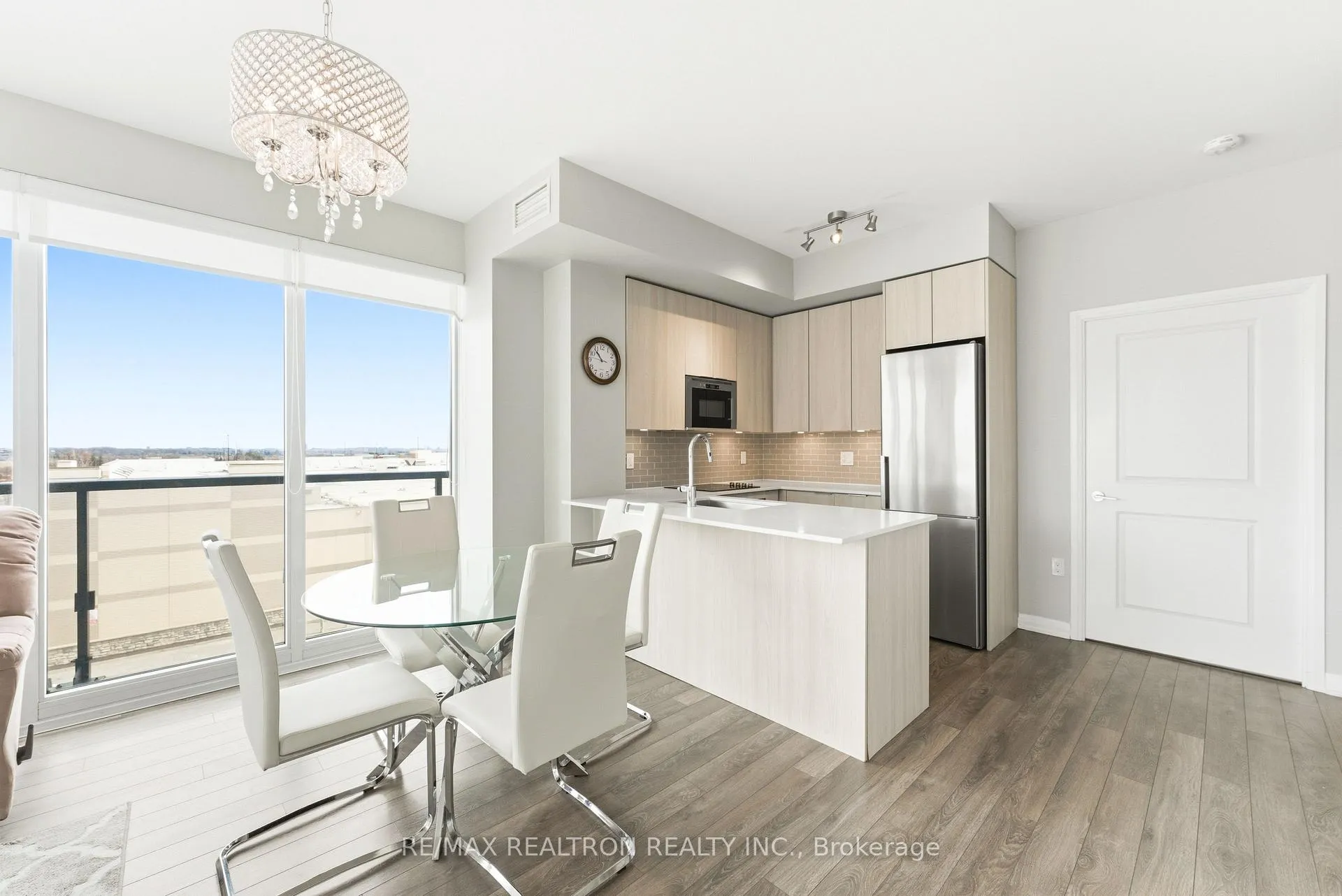 Photo 12 of Unit 305, 99 Eagle Rock Way, Vaughan, Rural Vaughan — HOMEH