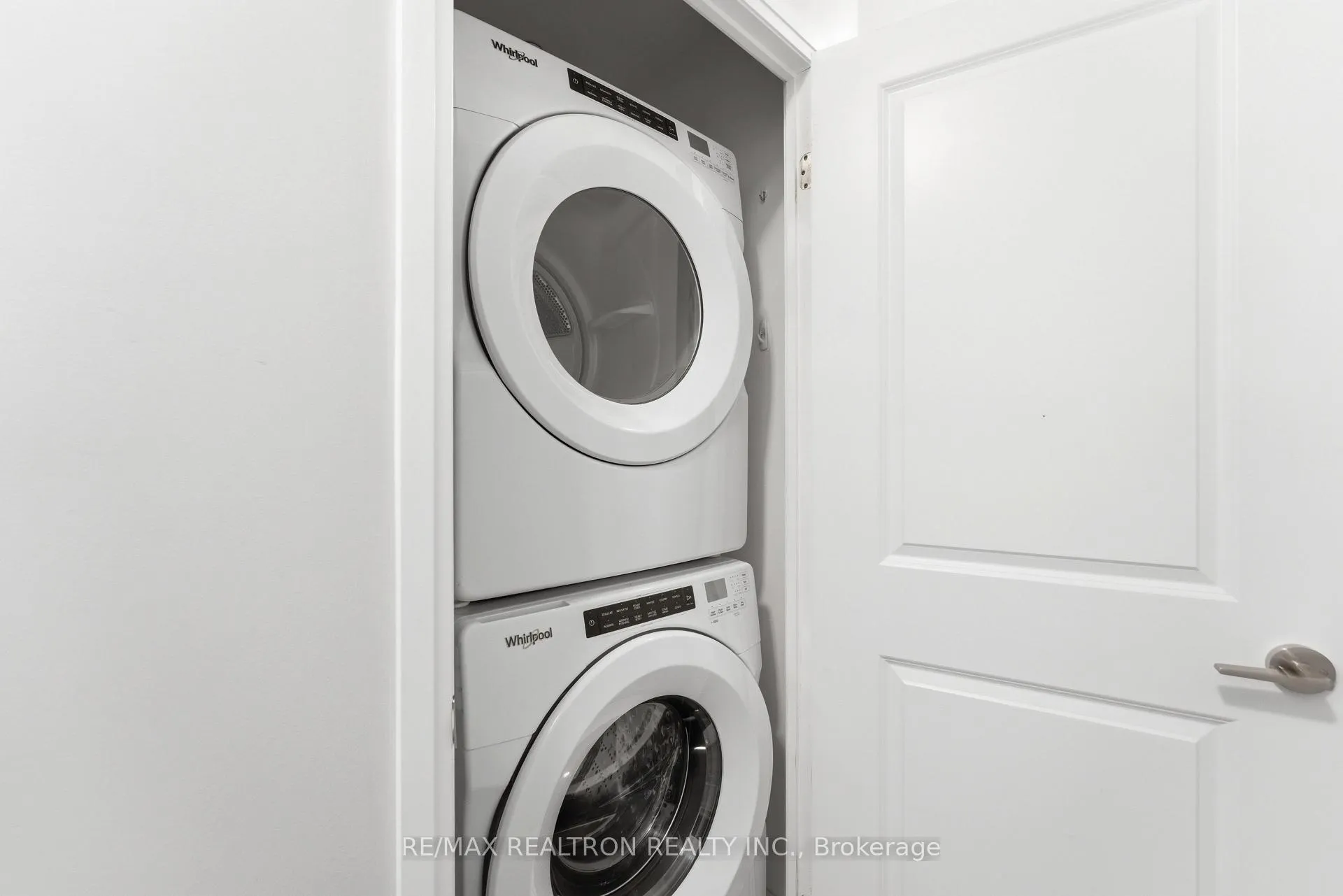 Photo 25 of Unit 305, 99 Eagle Rock Way, Vaughan, Rural Vaughan — HOMEH