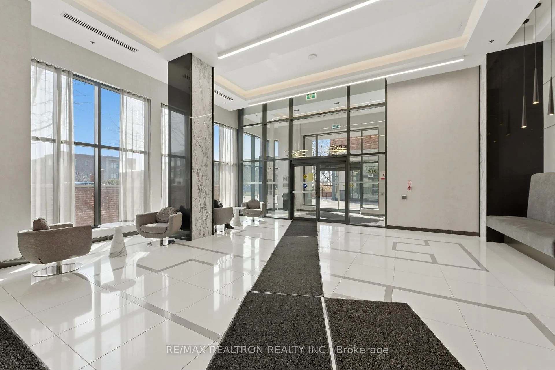 Photo 32 of Unit 305, 99 Eagle Rock Way, Vaughan, Rural Vaughan — HOMEH