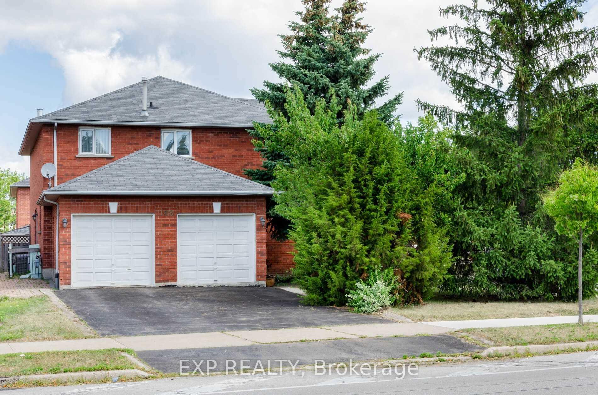 Photo 3 of 168 Chancellor Drive, Vaughan, East Woodbridge — HOMEH