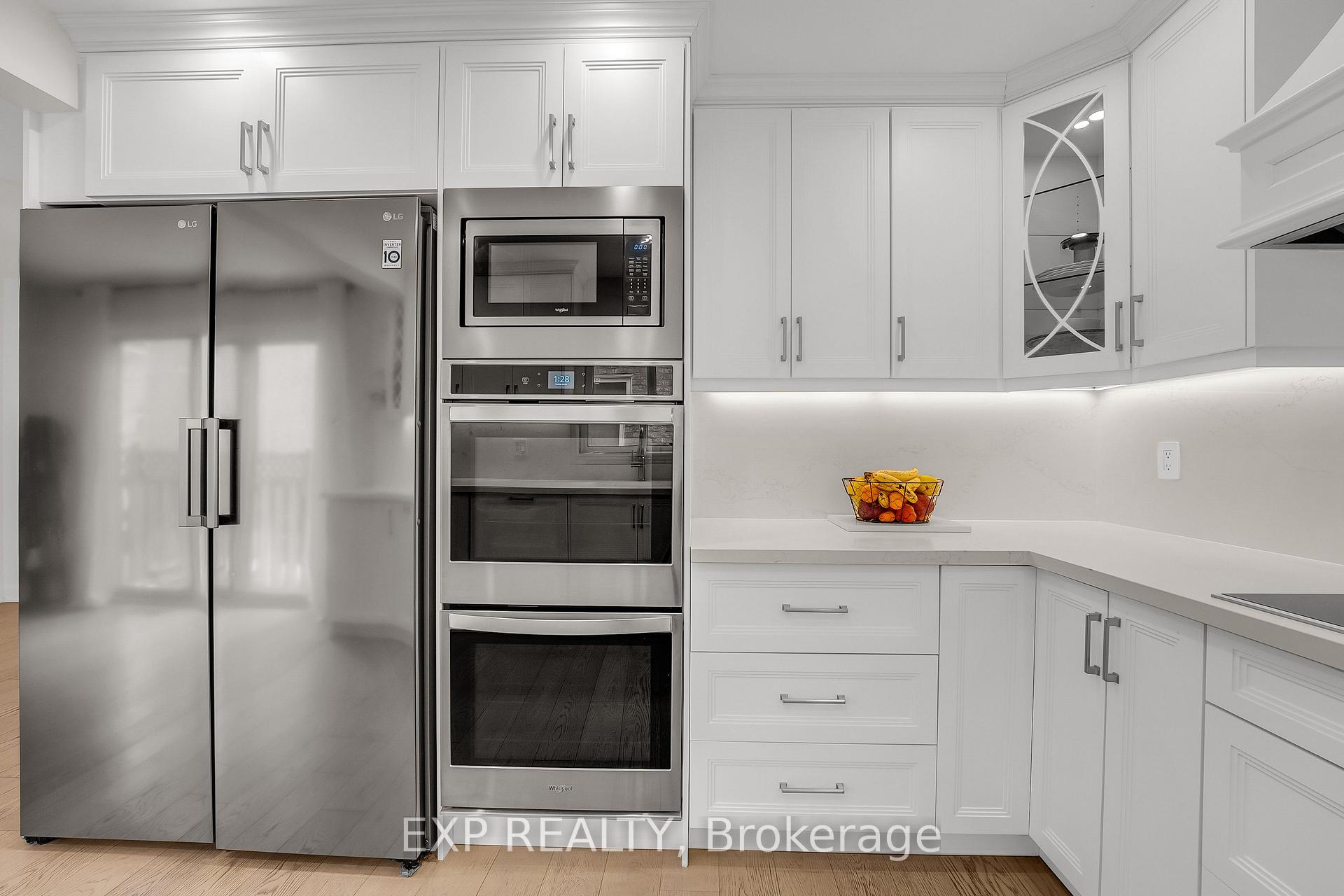 Photo 8 of 168 Chancellor Drive, Vaughan, East Woodbridge — HOMEH