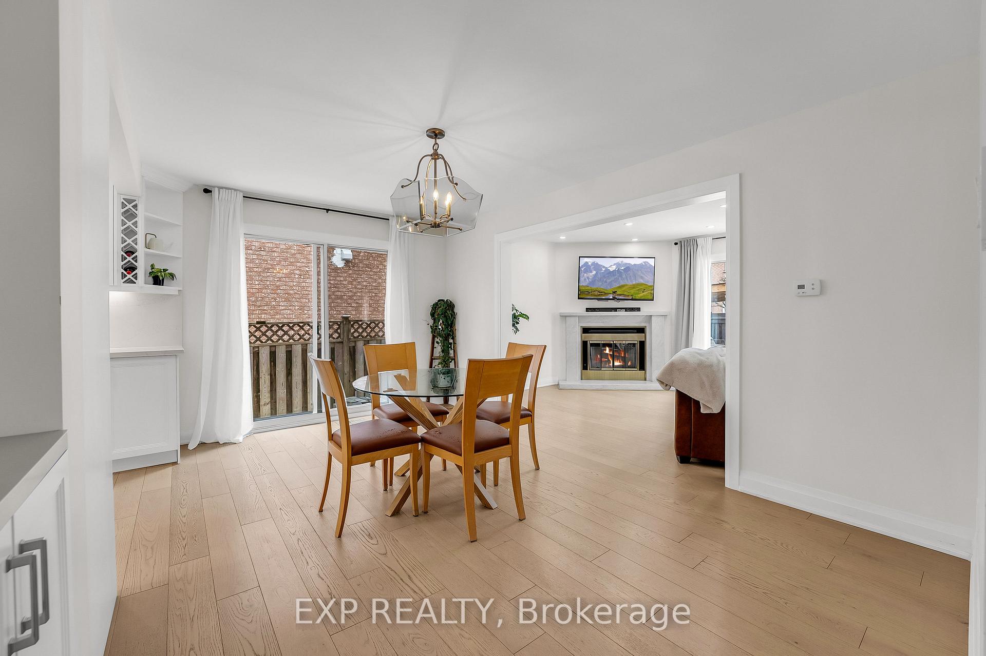 Photo 11 of 168 Chancellor Drive, Vaughan, East Woodbridge — HOMEH