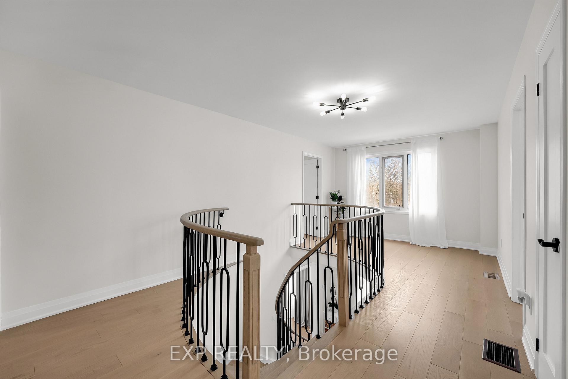 Photo 19 of 168 Chancellor Drive, Vaughan, East Woodbridge — HOMEH