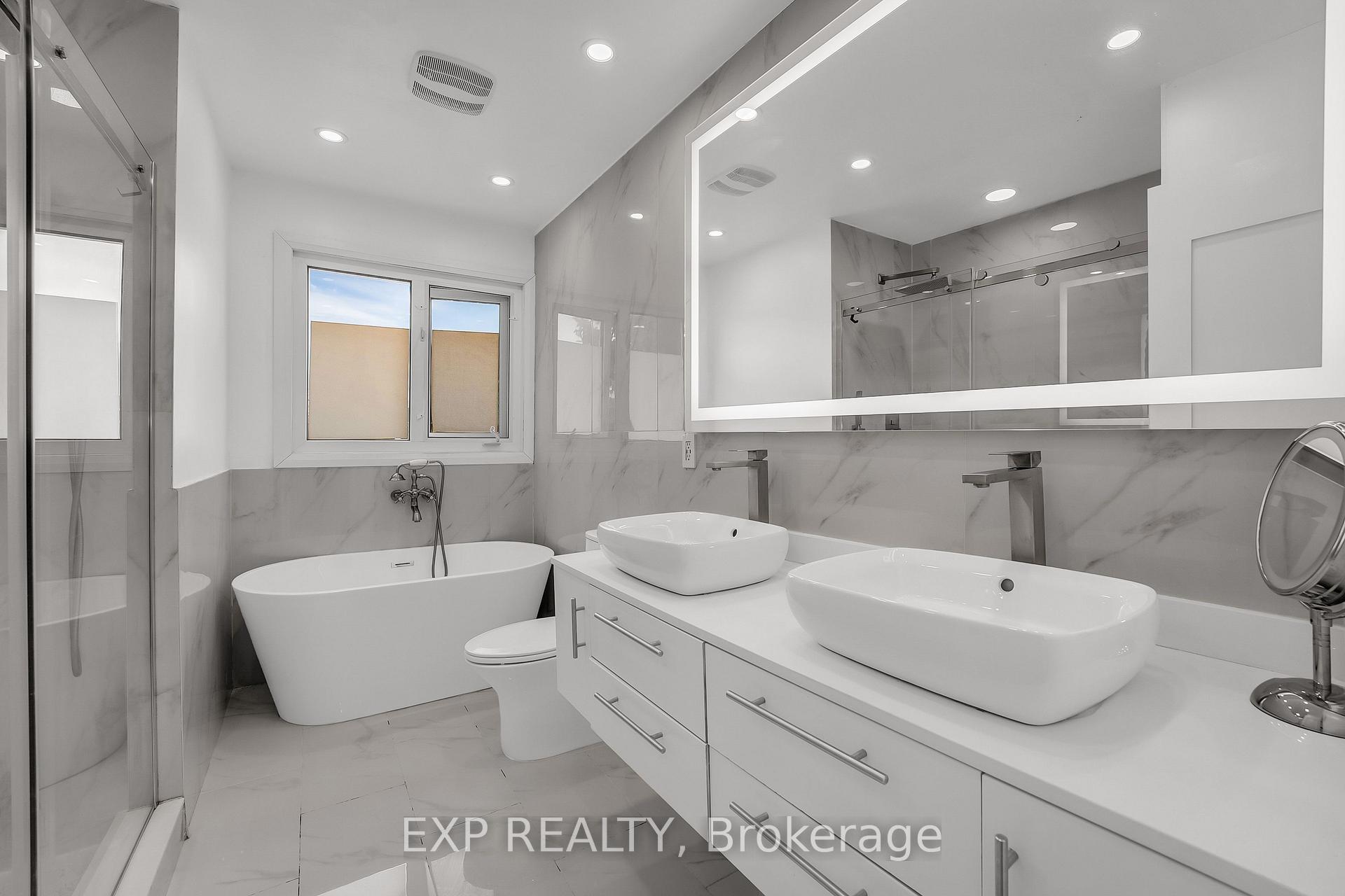 Photo 27 of 168 Chancellor Drive, Vaughan, East Woodbridge — HOMEH