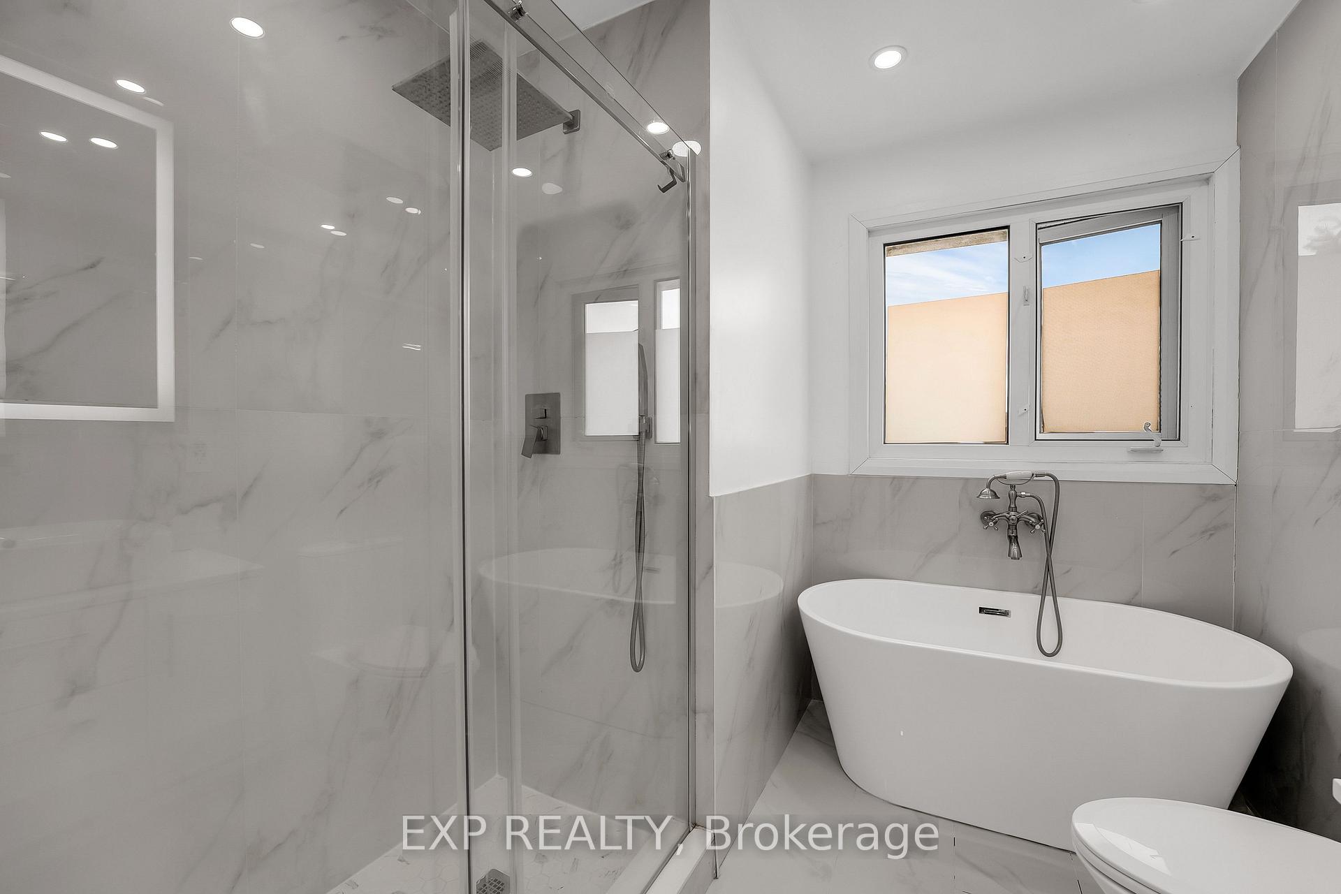 Photo 28 of 168 Chancellor Drive, Vaughan, East Woodbridge — HOMEH