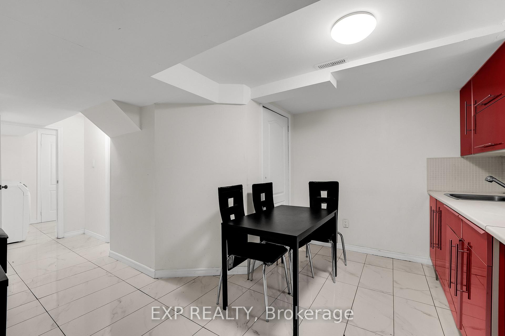 Photo 32 of 168 Chancellor Drive, Vaughan, East Woodbridge — HOMEH