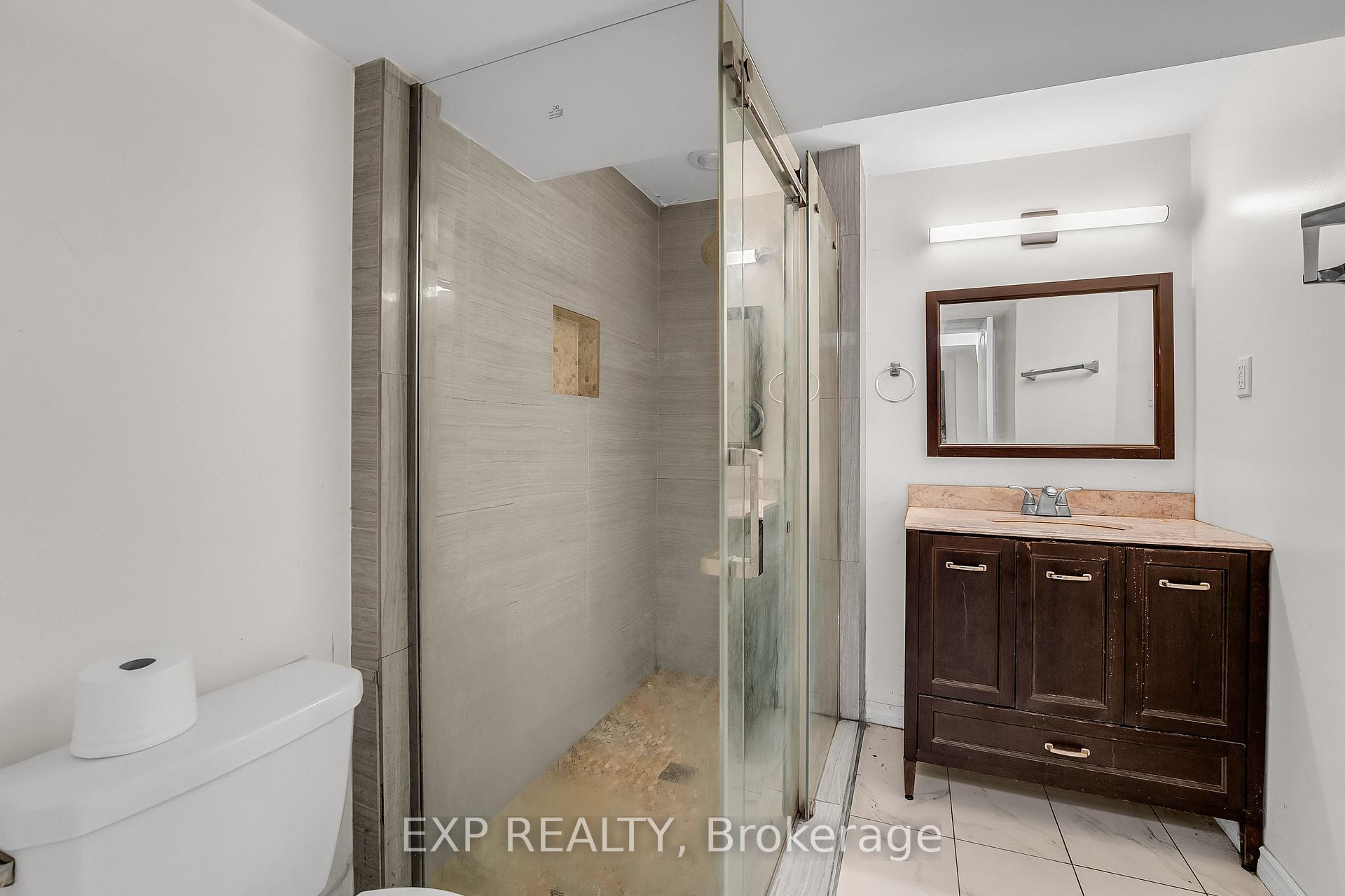 Photo 35 of 168 Chancellor Drive, Vaughan, East Woodbridge — HOMEH
