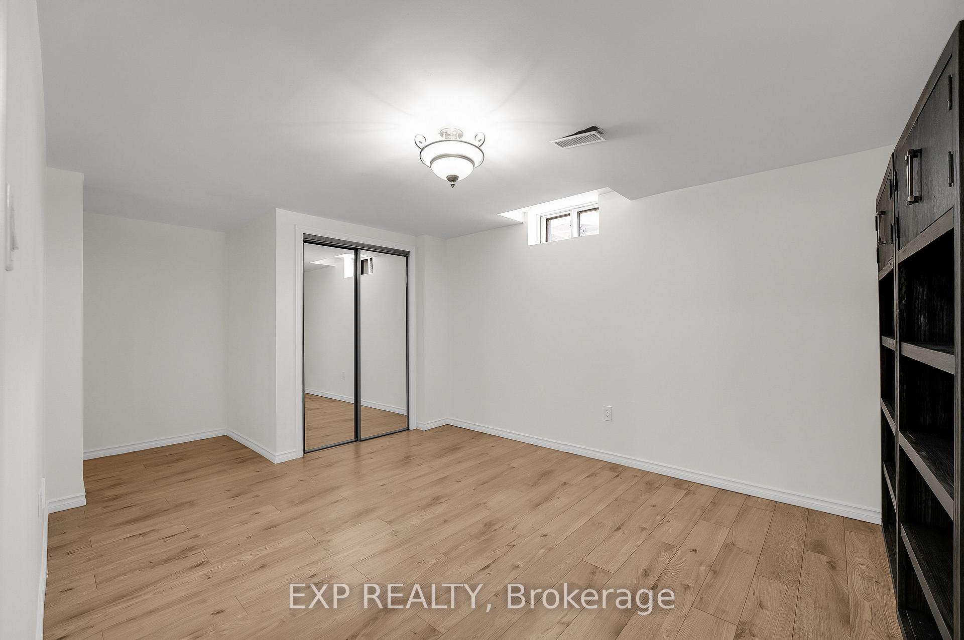 Photo 36 of 168 Chancellor Drive, Vaughan, East Woodbridge — HOMEH